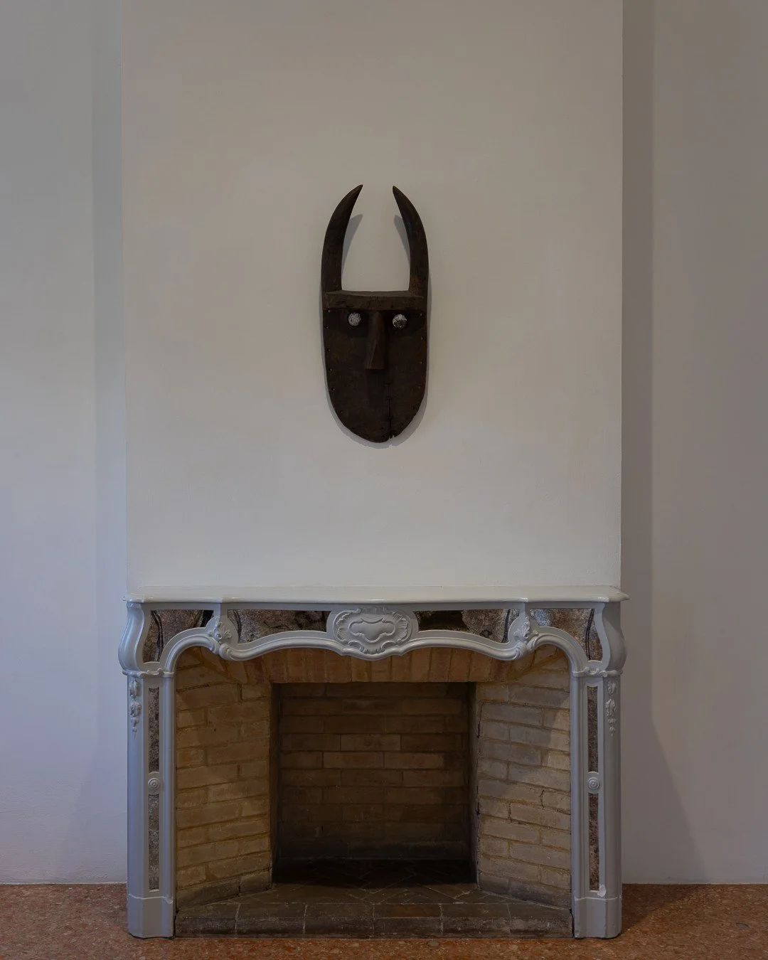 PEGGY GUGGENHEIM COLLECTION⁠
PALAZZO VENIER DEI LEONI, VENEDIG | VENICE⁠
⁠
UNRECORDED TOMA OR LOMA ARTIST, GUINEA⁠
Mask (&ldquo;angbai&rdquo; or &ldquo;nyanbai&rdquo;), probably first half of 20th century⁠
Wood, iron nails, glass, metal and resin⁠
Pe