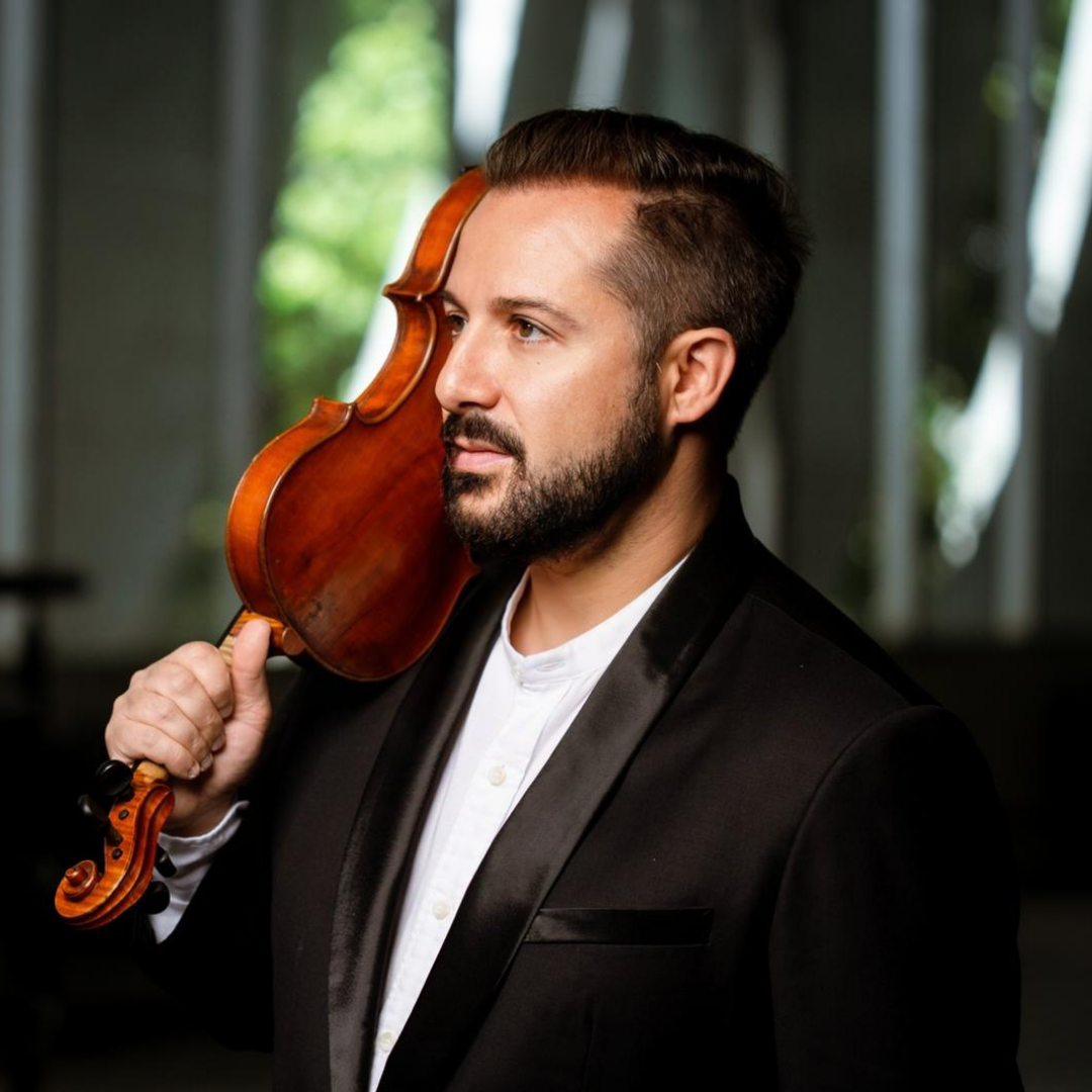 Davide Alogna, violin