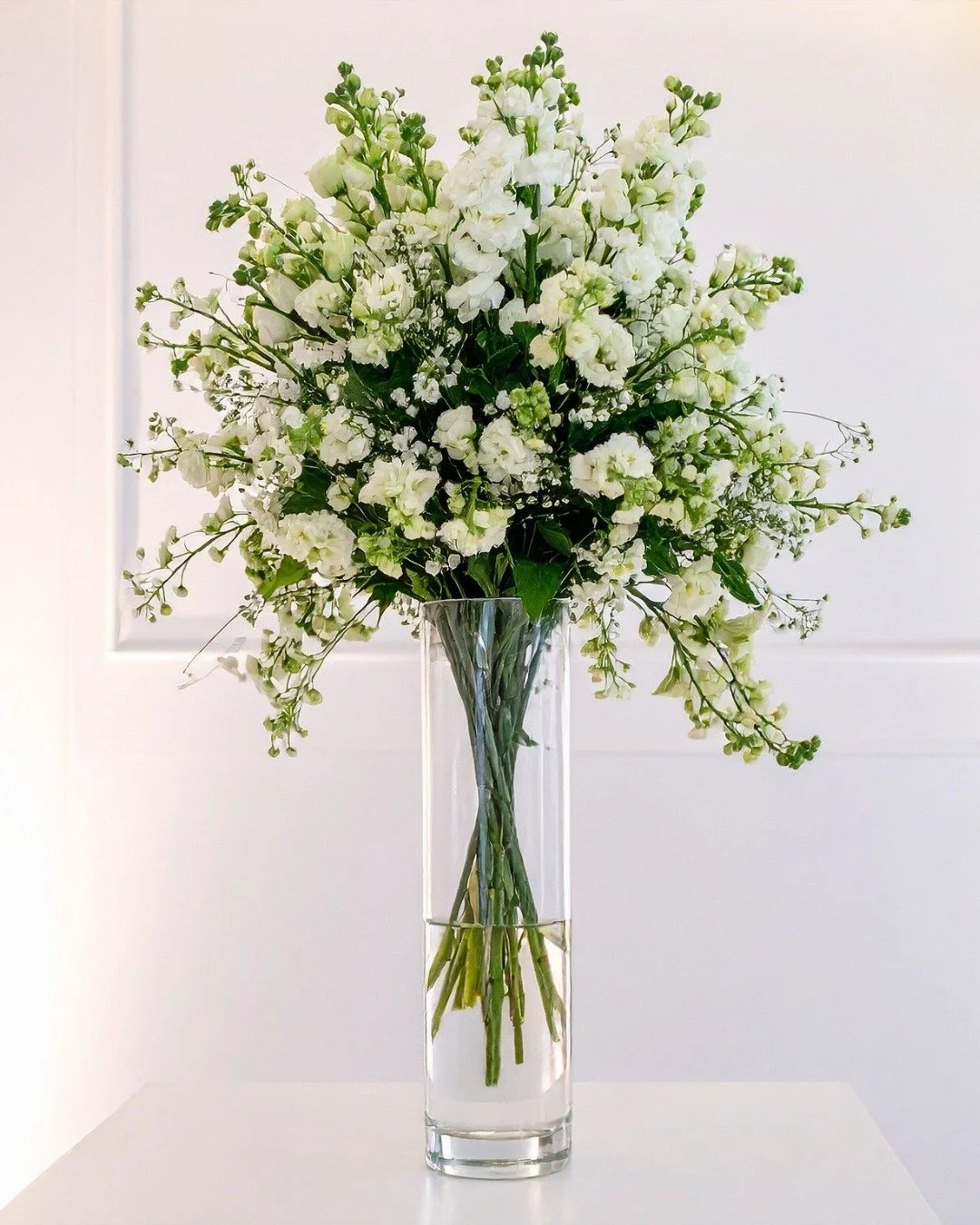 Nothing refreshes a space like fresh flowers ✨ Explore a local florist and find the perfect spring arrangement for your home.

#SpringDecor #FreshFlowers #HomeInspiration #JacksonvilleFL #CarlyleAtBartramPark #ApartmentLiving #SpringVibes #LocalFlori