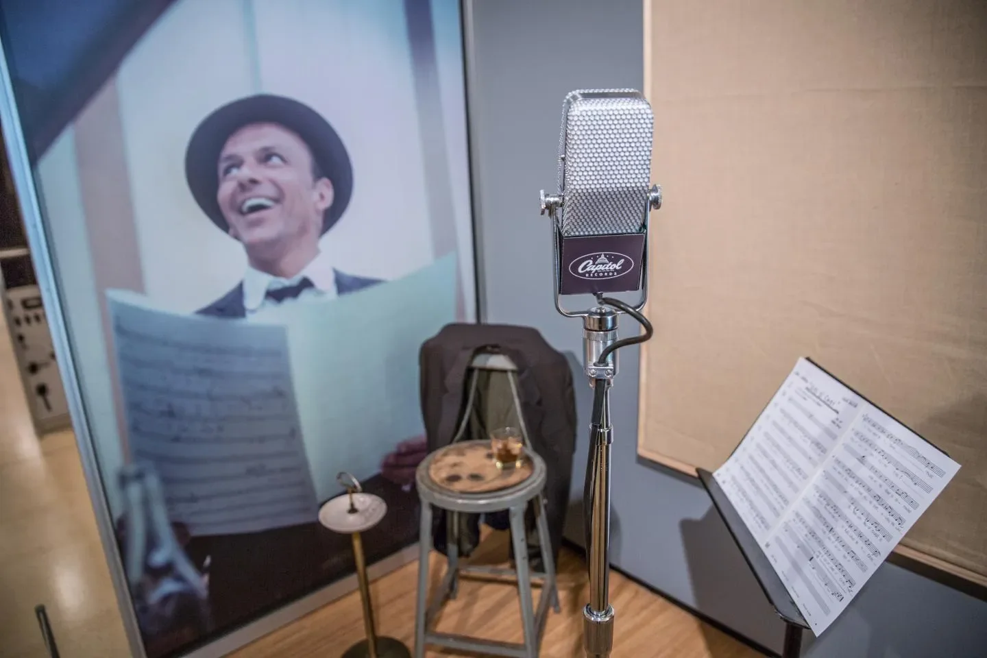 312140-3-8-15-sinatra-nice-n-easy.jpg.webp