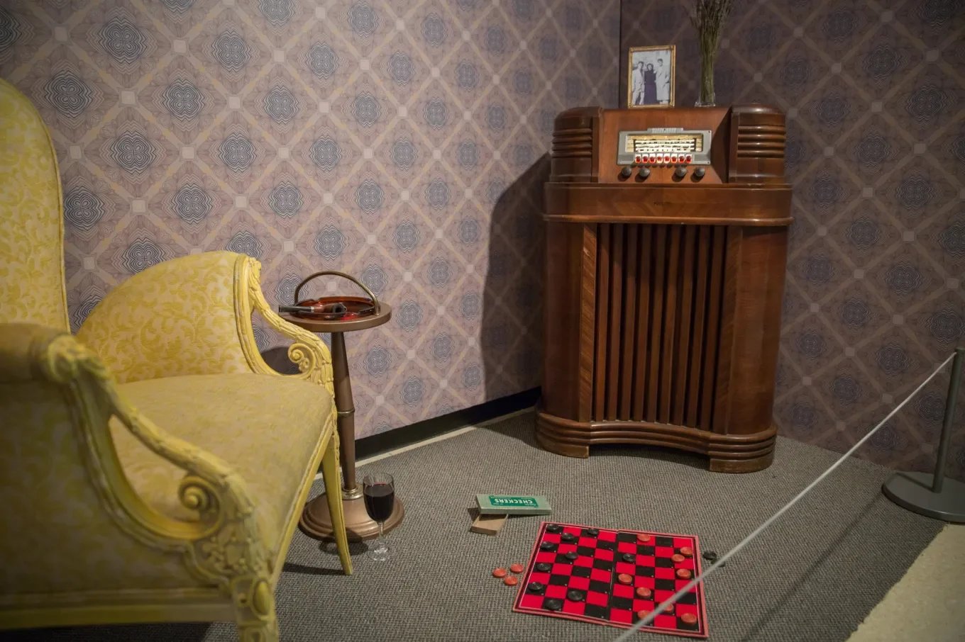 312144-3-8-15-sinatra-living-room.jpg.webp