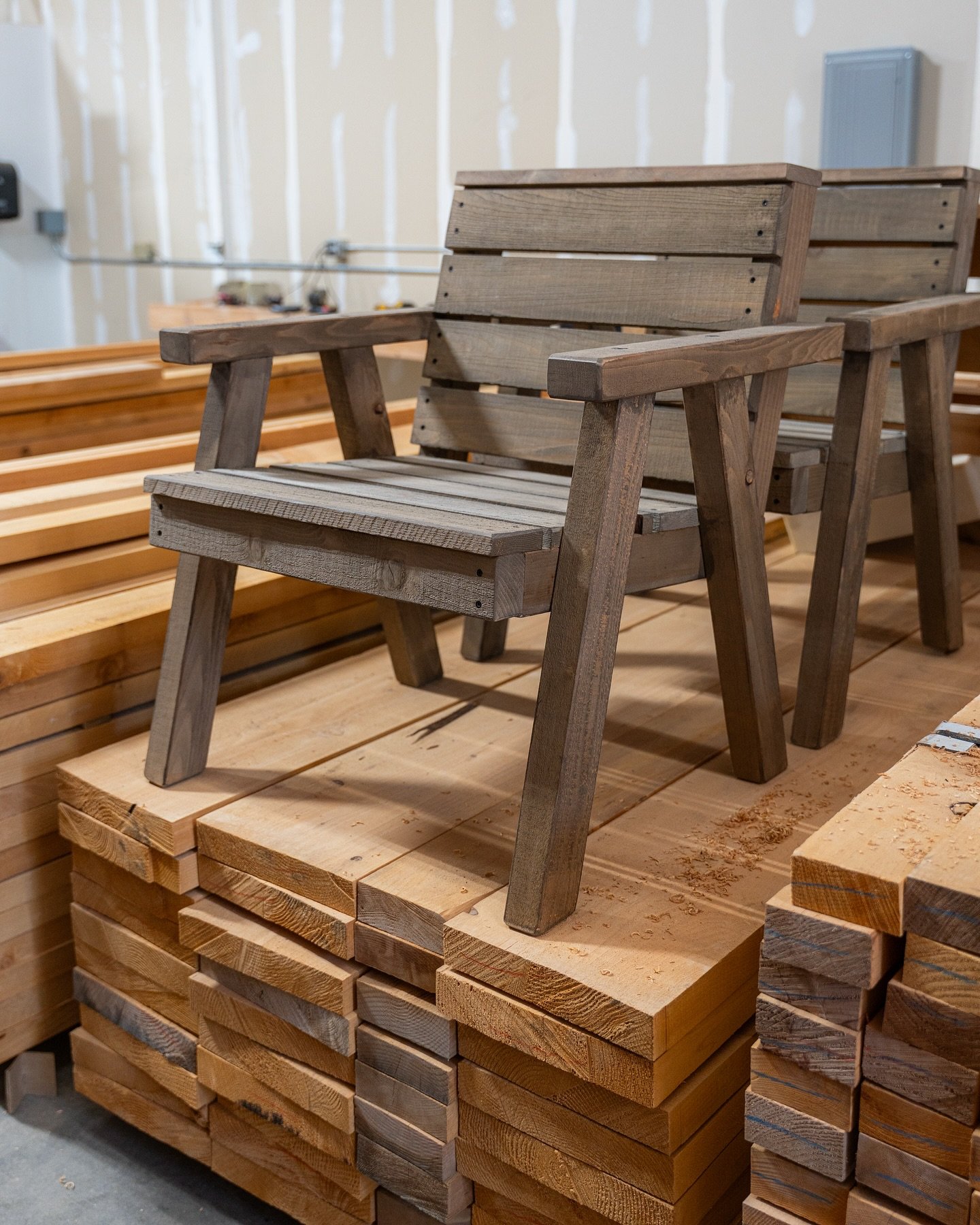 From pile to purpose &mdash; this is where the magic happens. 💥 That stack of lumber underneath? It&rsquo;s not just wood. It&rsquo;s the beginning of a whole new run of handmade Hycutz furniture. Every piece starts like this: raw, rugged, and full 