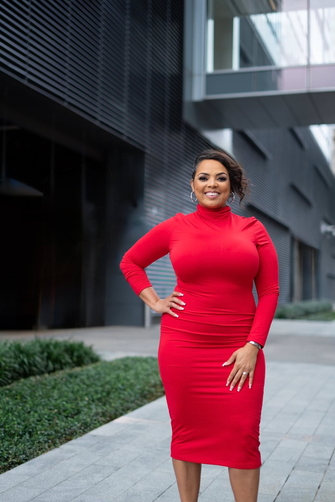 POV: You step out in your power color and remember why Houston runs on THIS energy! 🔥❤️
Red for confidence. Red for culture. Red for the kings &amp; queens who build, create, and show up every single day.
At POP Social HTX, we&rsquo;re all about amp