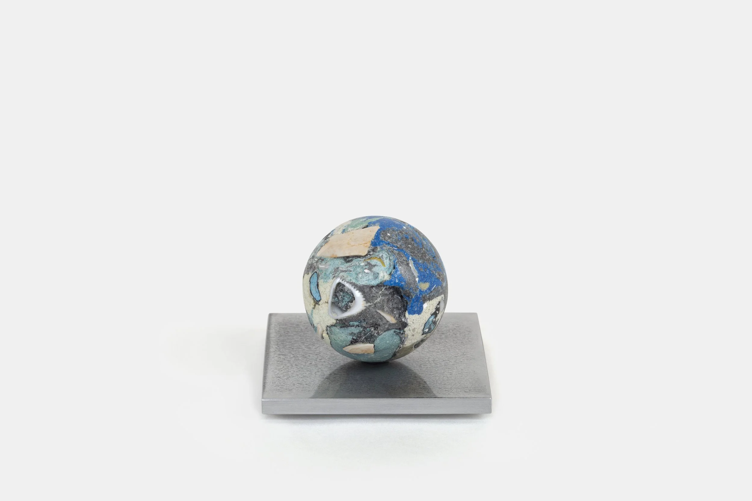 OM10_Blue-Float_001.jpg