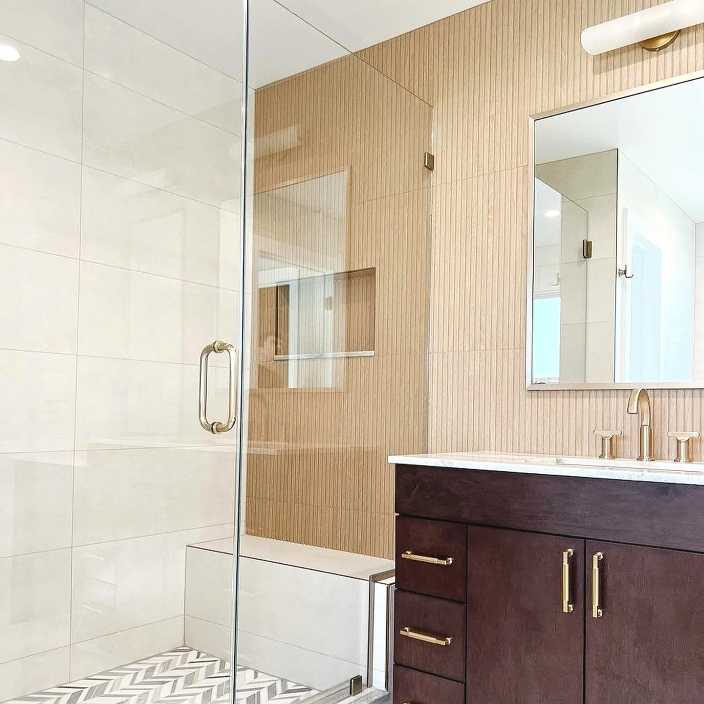 michalmiarainteriors_1715105847_3362874046939441404_2992330853 (1).jpg