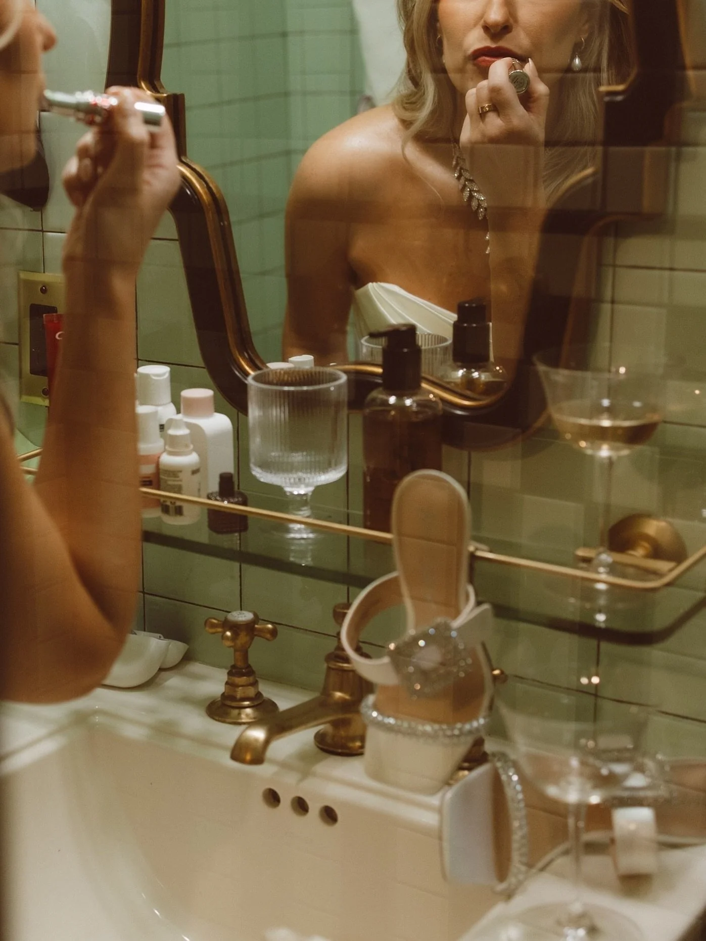 The &ldquo;getting ready&rdquo; moments are arguably some of my favorite moments to capture. The pre-ceremony excitement and nerves is such a fun energy to be in. ✨