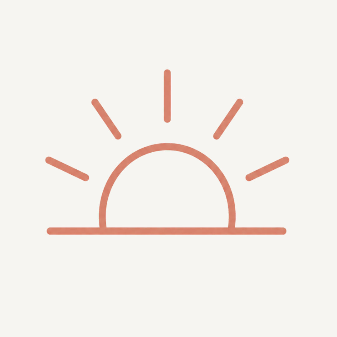 Simple line drawing of a sunrise with a semi-circle and rays on a light background.