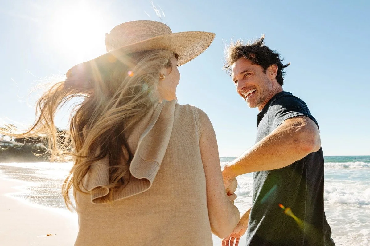hyatt-carmel-highlands-couple-beach-walk.jpg
