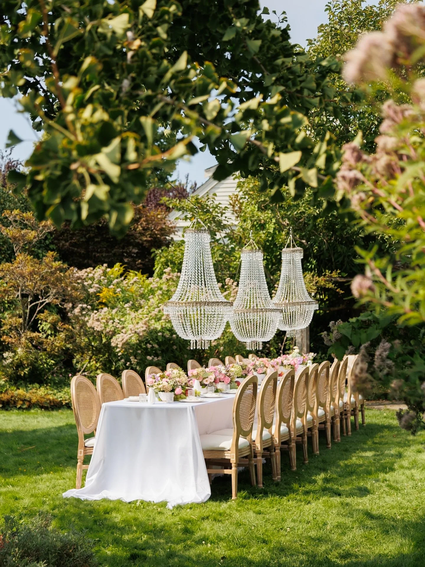 From garden to magical baby shower. A moment to remember forever, surrounded by love, laughter, and timeless beauty. Every detail carefully designed to celebrate the sweetest new chapter, the Cr&egrave;me &amp; Co. way. ✨

📸: @anitatissier 
#babysho