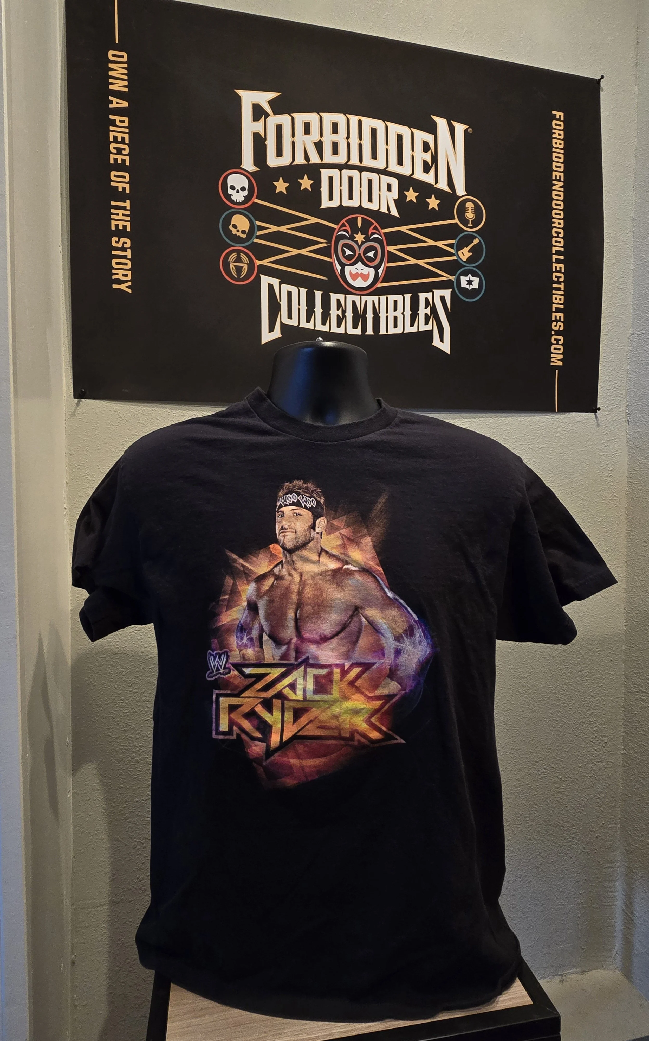 AUTHENTIC WWE Zack Ryder Signature Image Medium Shirt - Official Broski Collectible
