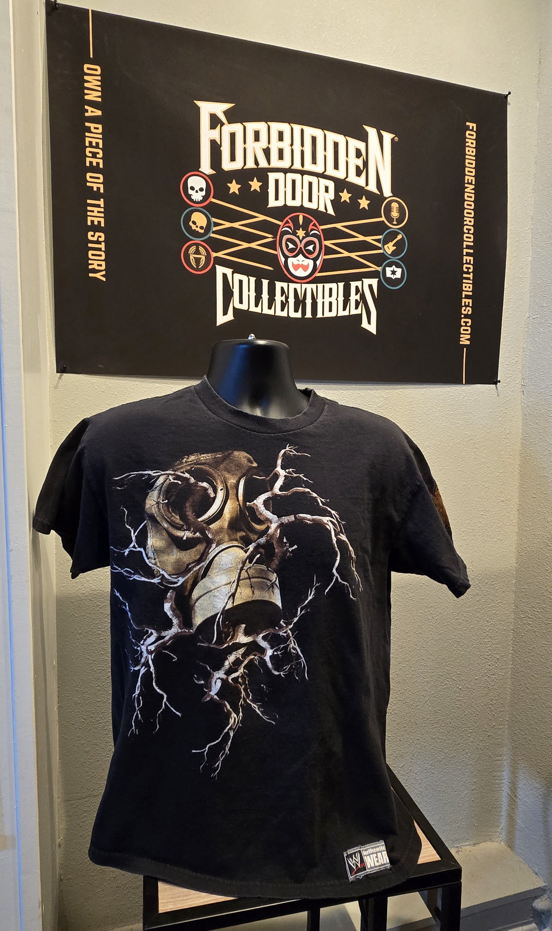 RARE WWE Randy Orton 'Gas Mask RKO Legacy' Shirt - Limited Edition Viper Collectible size Medium