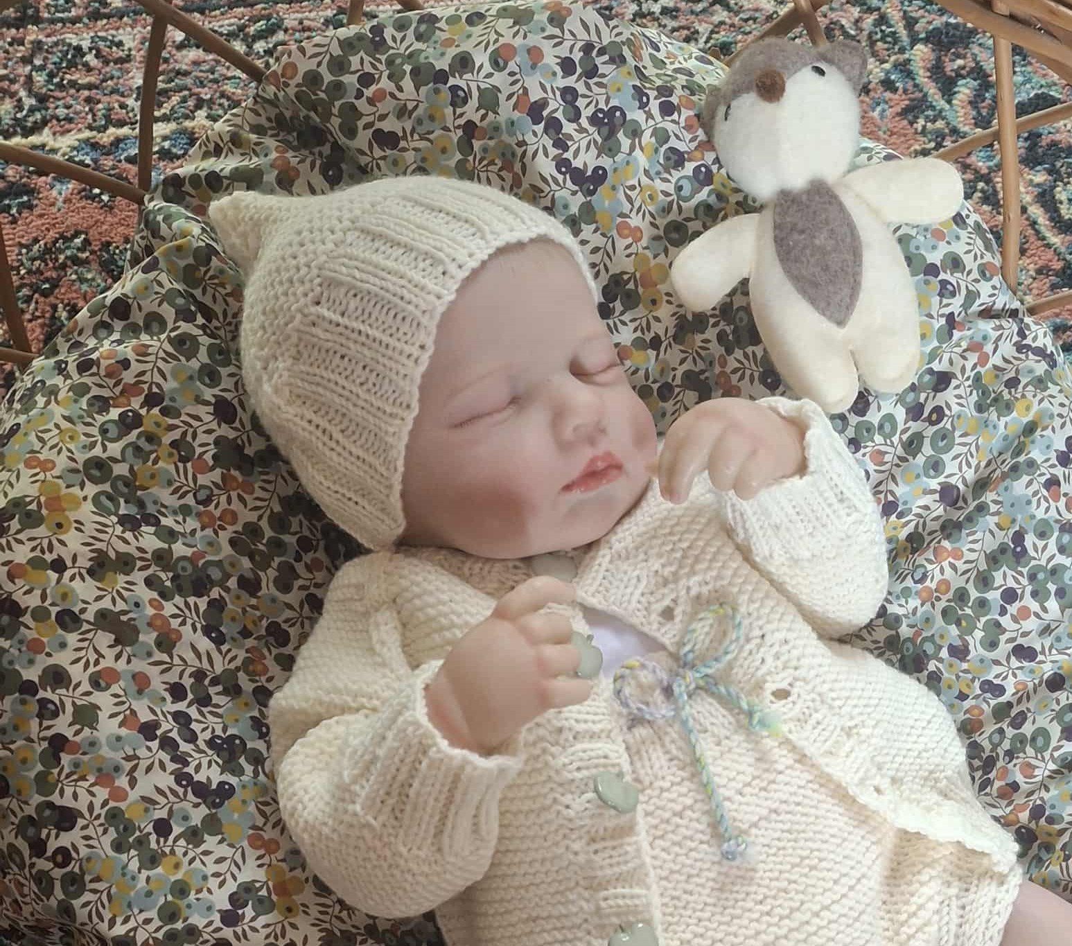 Candide bonnet 2.jpg