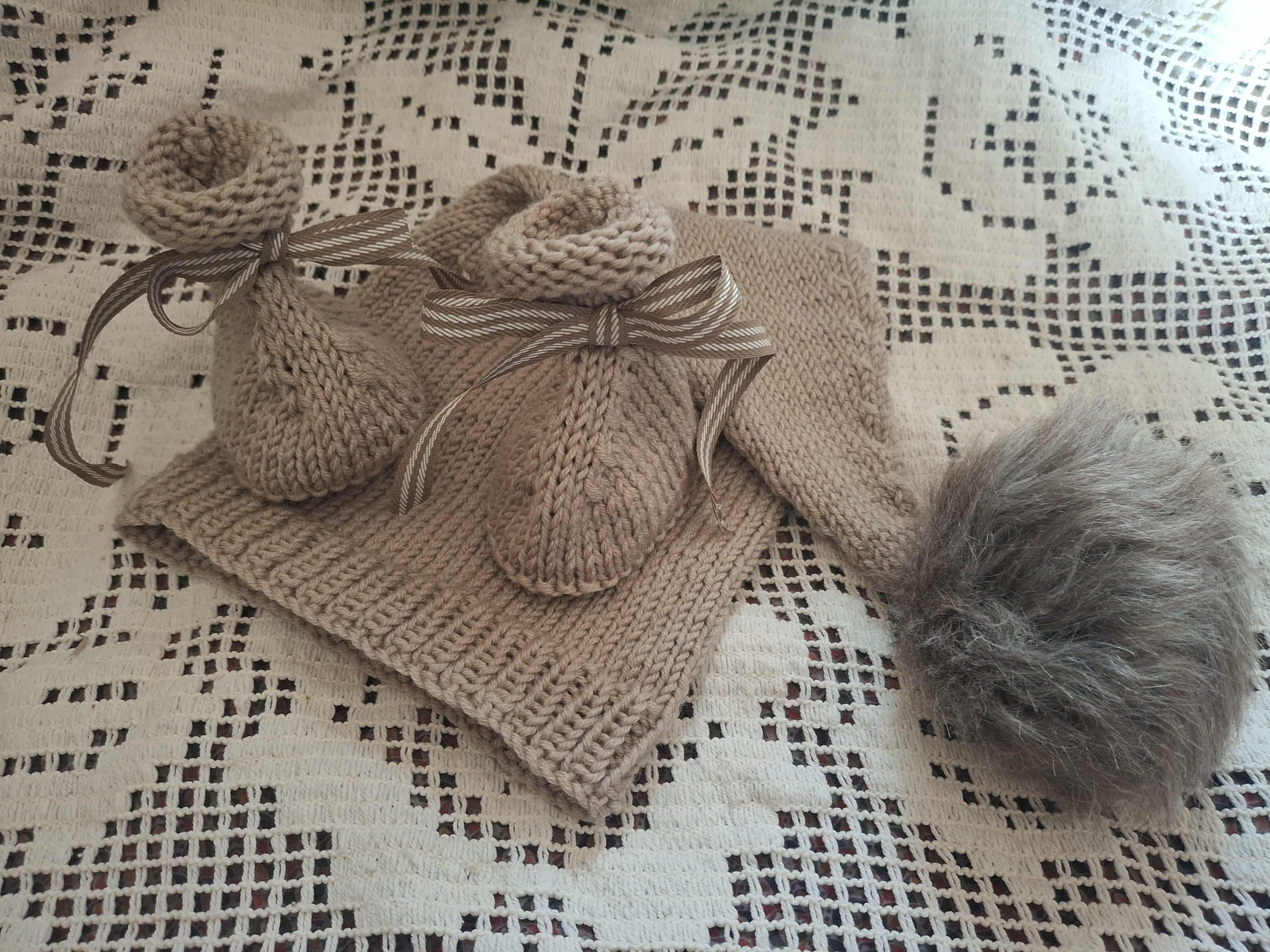 Logan chapeau de lutin & chaussons