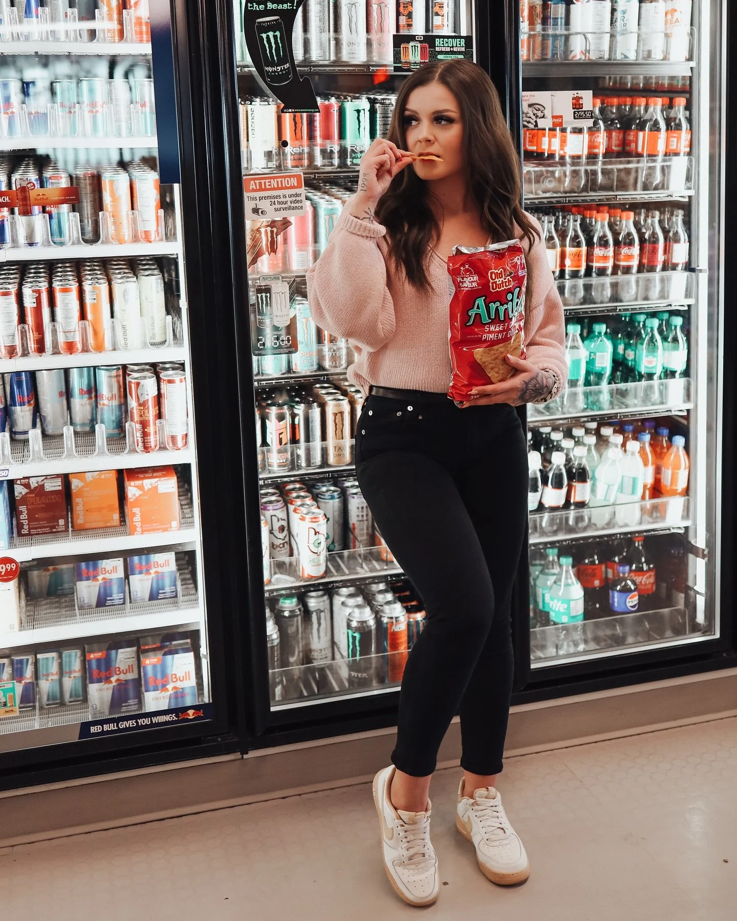 But first, snacks 🍕 

#photoshoot #photography #photographer #photoofday #grandeprairiephotographer