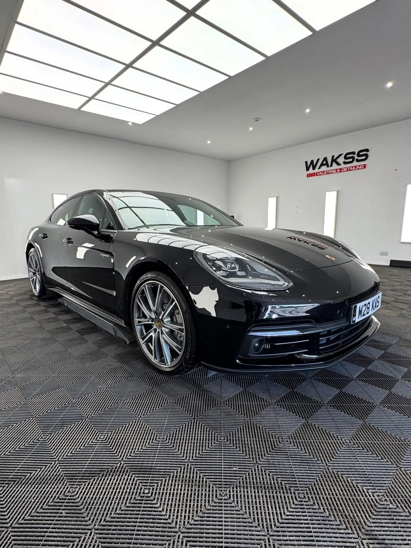 Offering you the best in Car Care 

-Valeting
-Detailing
-PPF (paint protection film)
-Ceramic Coatings
-Alloy refurbishment
-Window tints
-Calliper refurbishment

Suntek approved PPF Installers 

Wakss Detailing 
📍Unit 10 Mount Pleasant street OL4 