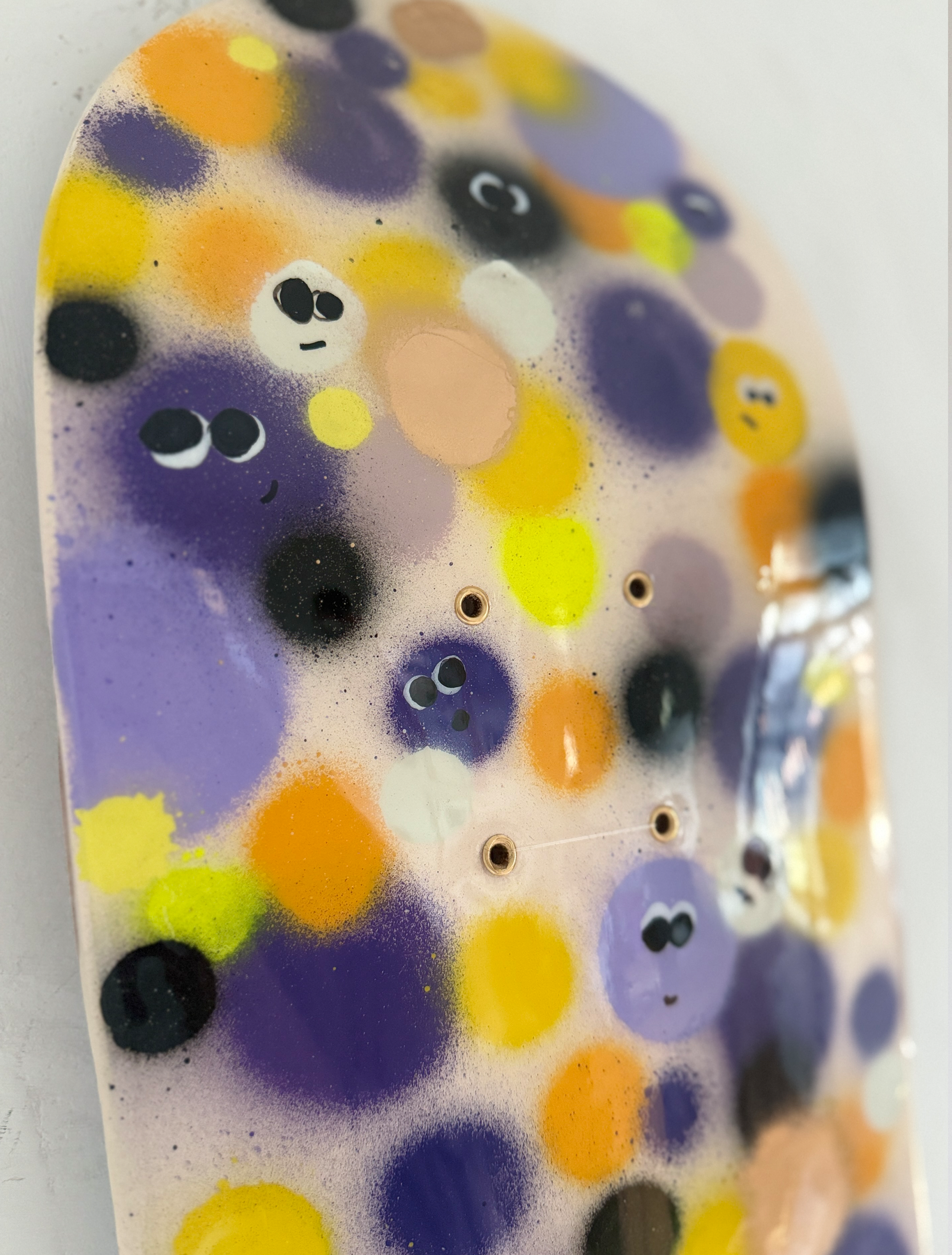 1_glossy_dots_purple_3.png