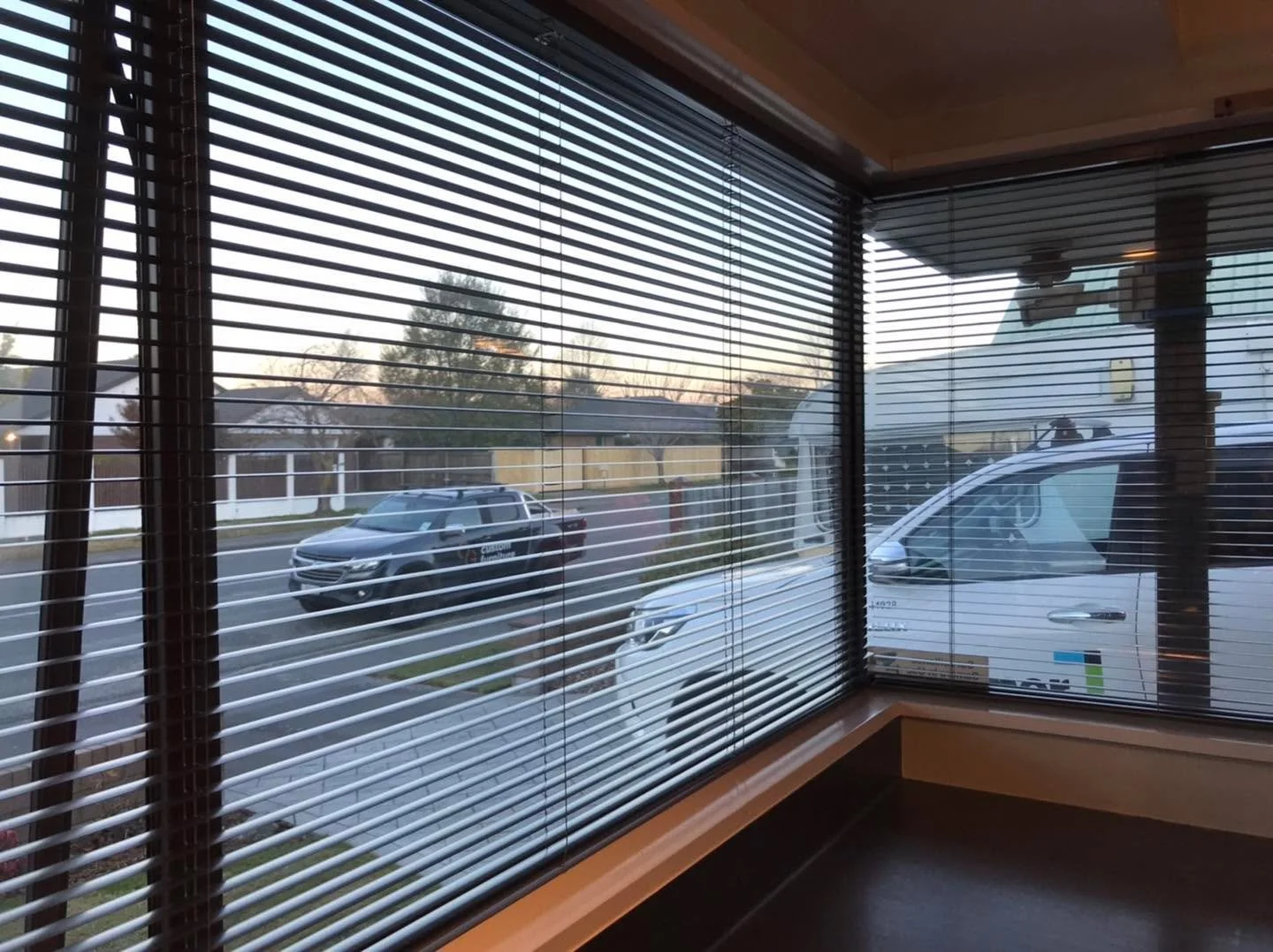 Our client needed to update tired old Apricot colour aluminium Venetians to this modern grey, gives the whole room a lift.