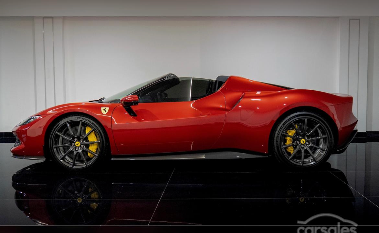 2025 Ferrari 296 GTS Auto