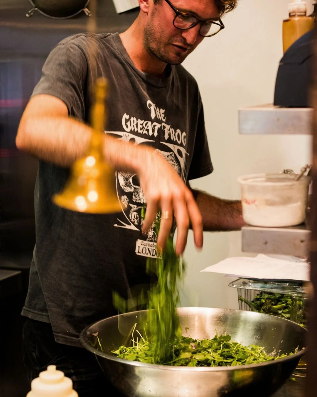 Friday nights don&rsquo;t start at 5pm.

They start here..
hands in bowls, herbs picked, flavours layered.

This is where it all comes together.
Fresh, vibrant, and made to be shared.

See you tonight 🍃