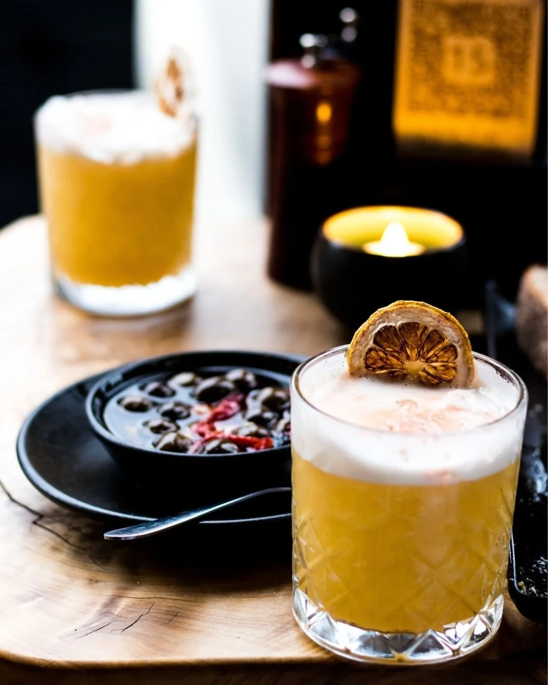 She's coming back. 🍋🖤
Our Amaretto Sour is returning as part of our new drinks menu, dropping very soon, but with an exciting twist. 
Frothy, golden, and worth the wait.
One sip and you'll remember exactly why you missed it