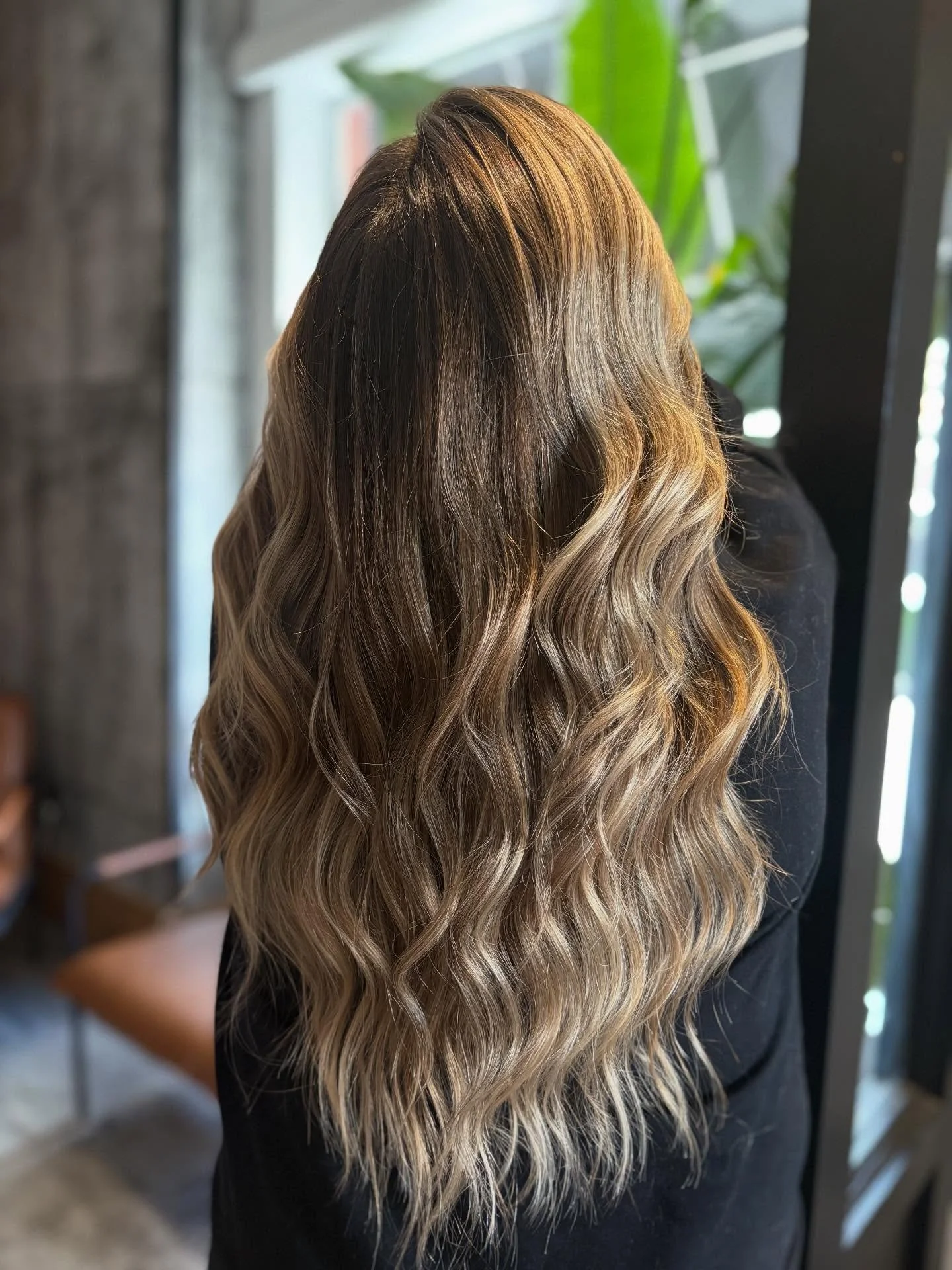 Fall is the time for Bronde🤎 

Stylist: Meaghan 

Book an appointment! 
📞 905.527.4080
💌 DM
🖥 www.maddisonave.com

&bull;
&bull;
&bull;
&bull;

#hair #wedding #style #shwarzkopfprofessional #hairdresser #hairtrends #hairlife #balayage #highlights