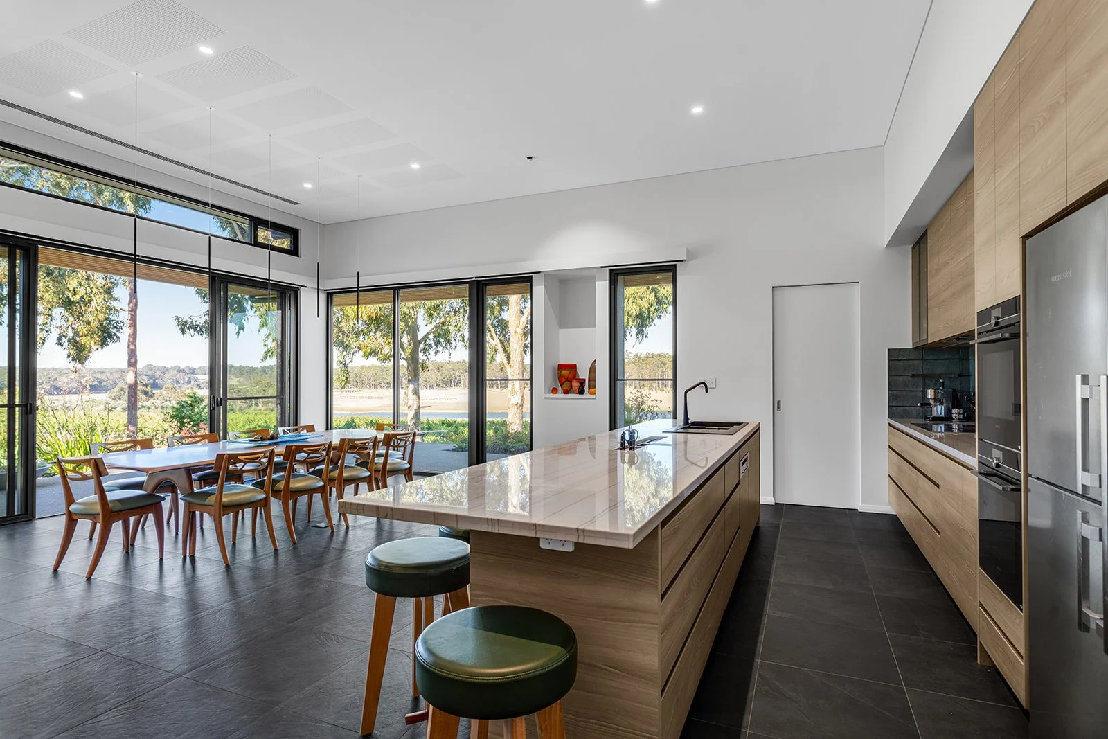 NA-PK-1065 Osmington-Internal-24-79-10.jpg