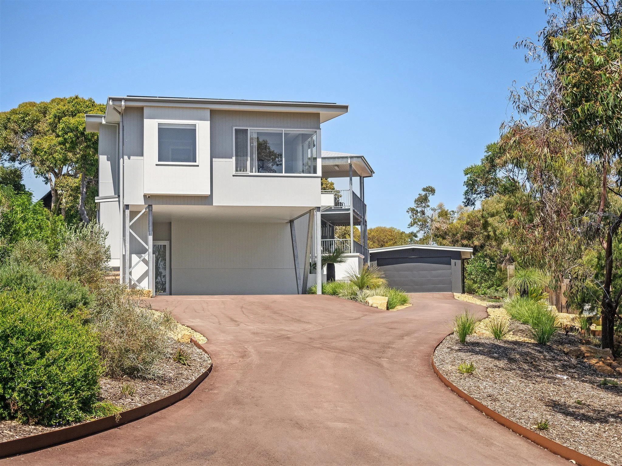 7 Otranto Close Eagle Bay-03.jpg