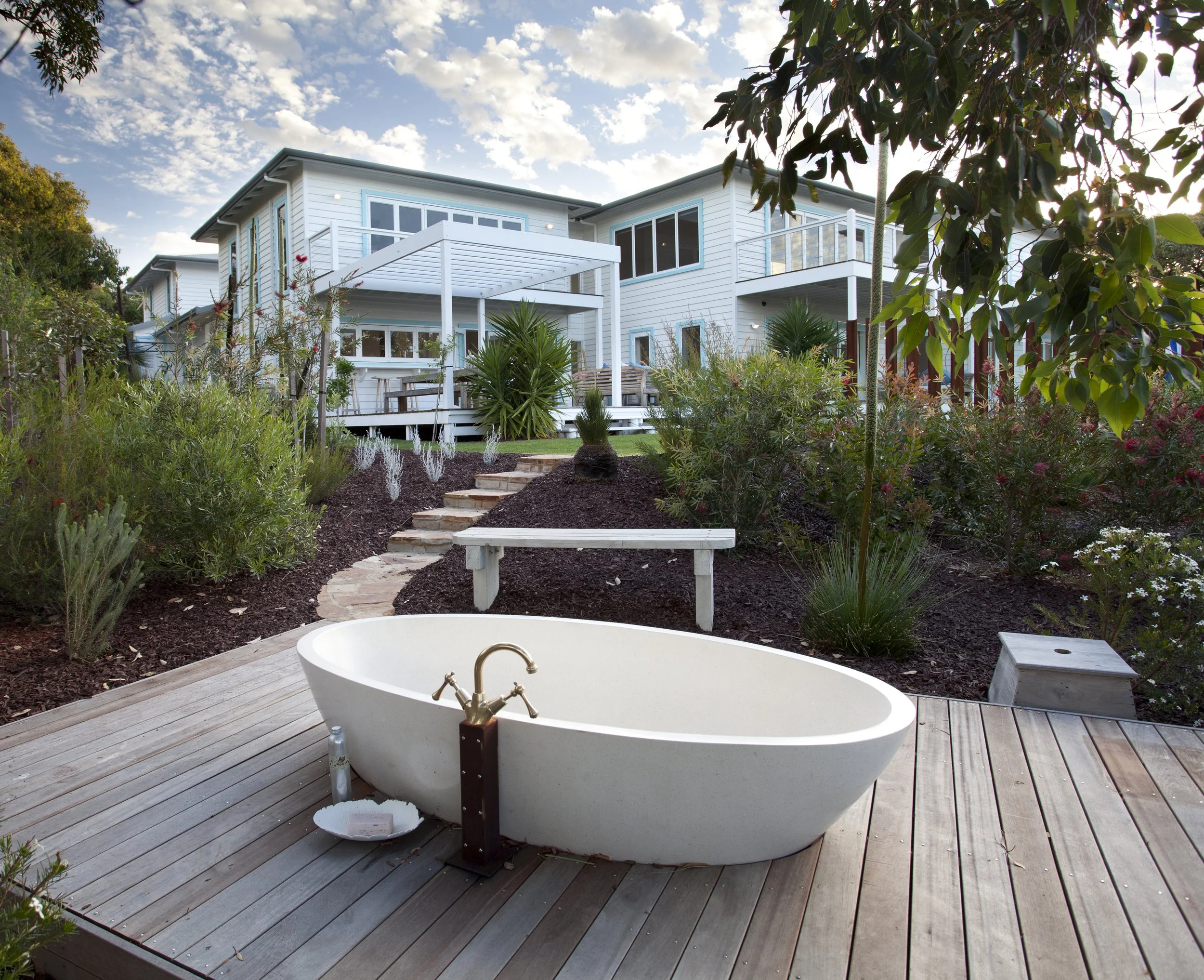 outdoor bath Phil.jpg