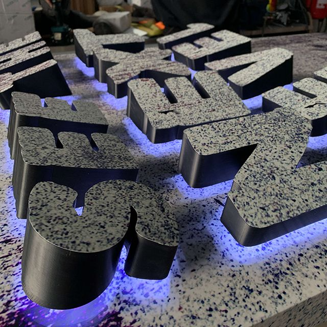 Letreros, anuncios publicitarios