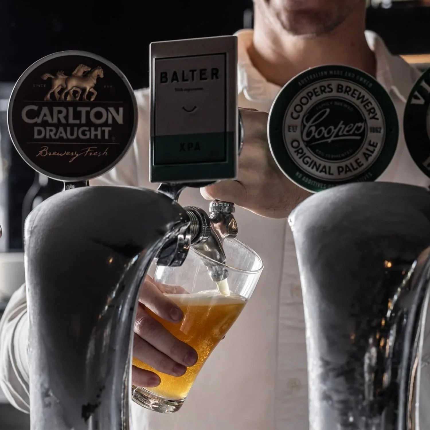 St Leonards Tav beer pouring at the bar