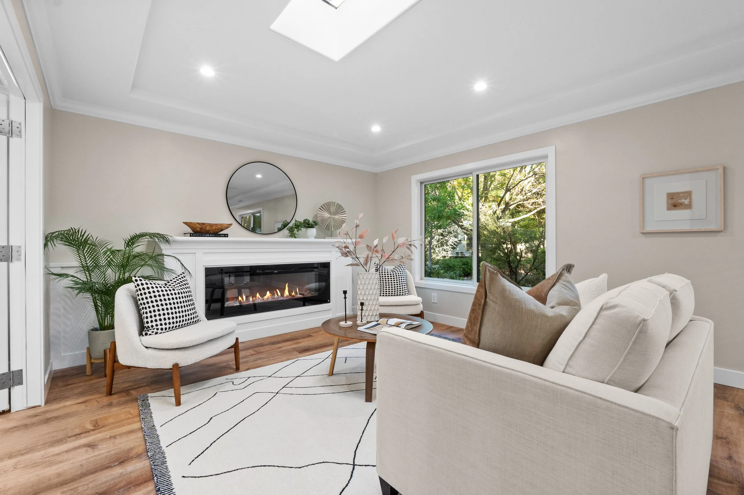 1-Family Room 2.jpeg