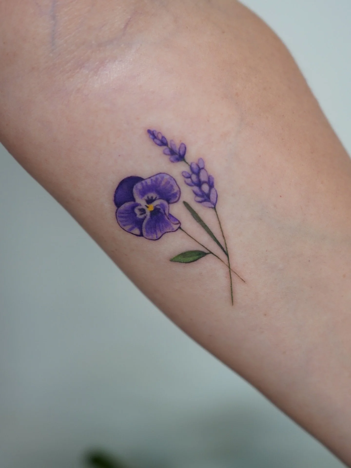 You&rsquo;re going to want to save this one. 💜
If one flower could live with you forever, which would you choose? 🌸

#MorningGloryTattoo #FloralTattoo #FineLineTattoo #DelicateInk #InkedWithIntention
