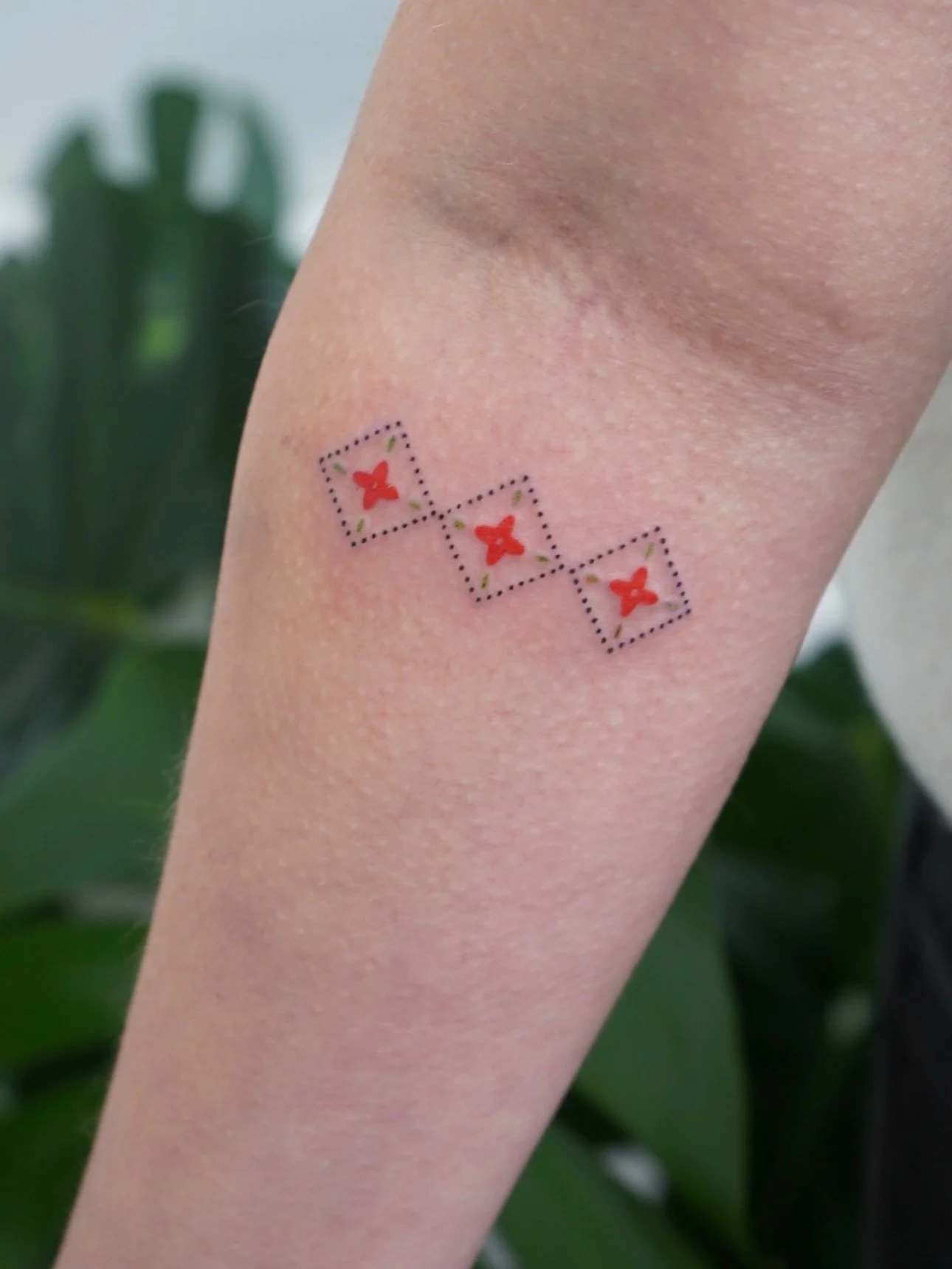 Can&rsquo;t go wrong with a little pop of color✨ 

#MorningGloryTattoo #FineLineTattoo #TinyTattoo #PopOfColor #MinimalTattoo