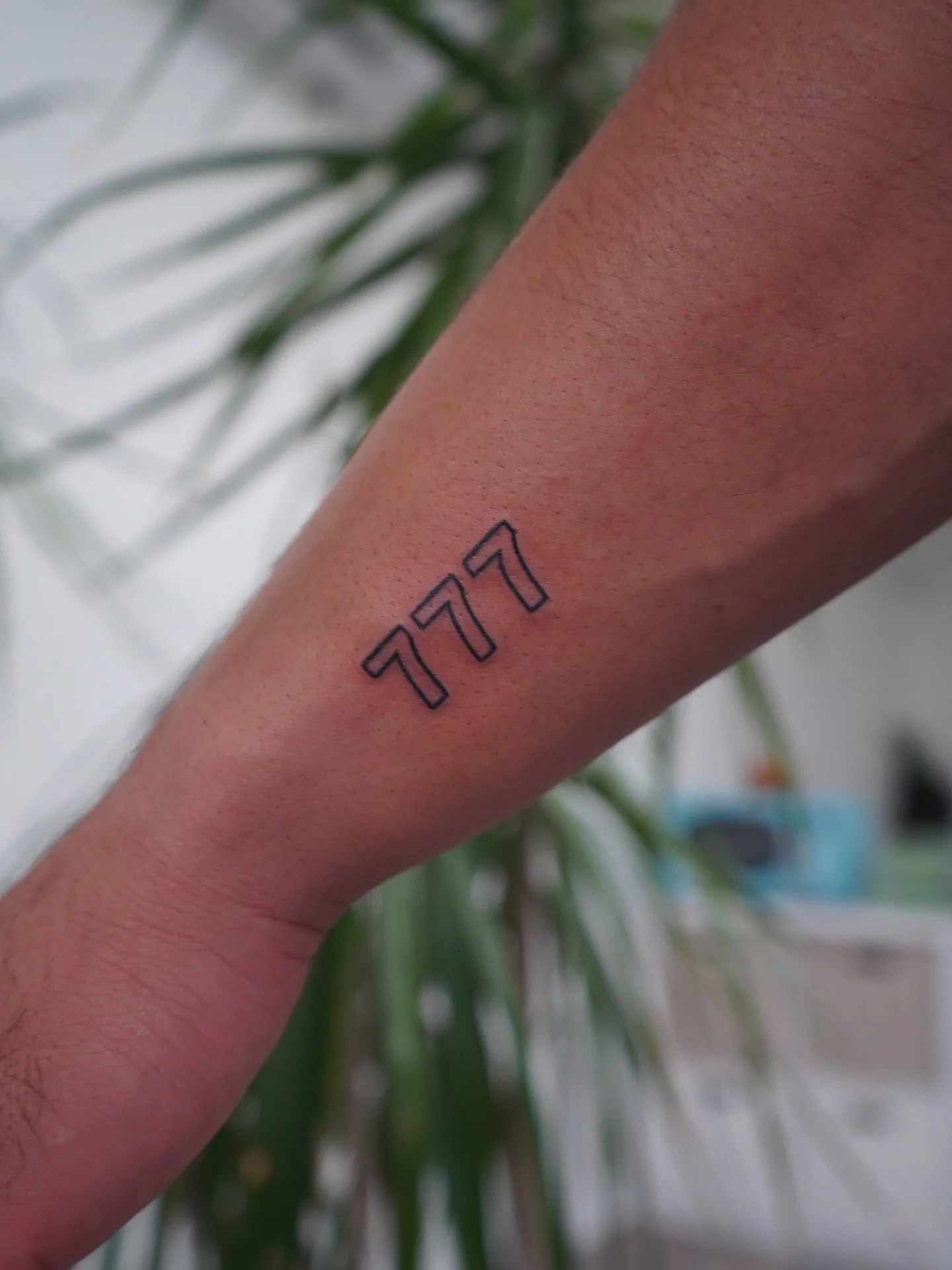 Same number, different energy. ✨
Forearm and a little bolder, or ribcage and fine line&hellip; which matches your style?

#finelinetattoo #777tattoo #tinytattoos #minimalink #morningglorytattoo