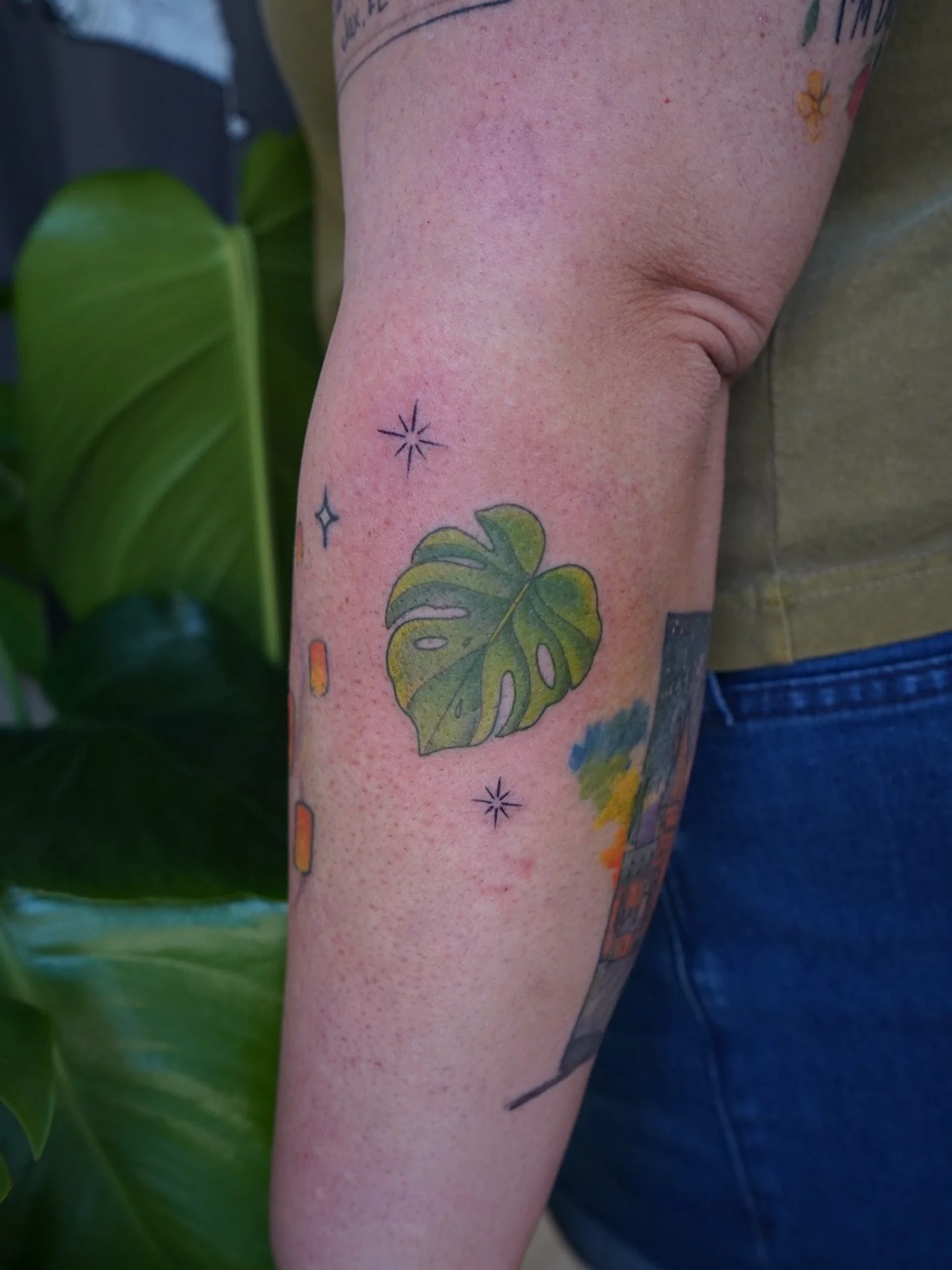 Alysia (MGT Manager) had to make it official with a Tat &amp; Swim inspired tattoo ✨

We broke our record for most flash tattoos in one day (still not over it 🤯)

Nothing beats a day of swim, tattoos, permanent jewelry, sips, bites, and the best ene