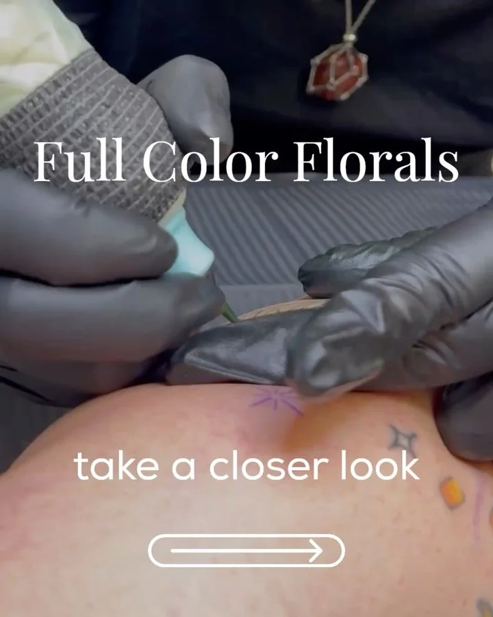 We love creating floral tattoos that feel soft, intentional, and made to sit beautifully on the body over time. Each piece is designed with flow, placement, and longevity in mind 🌿

Save this for your next tattoo idea, or send it to someone who&rsqu