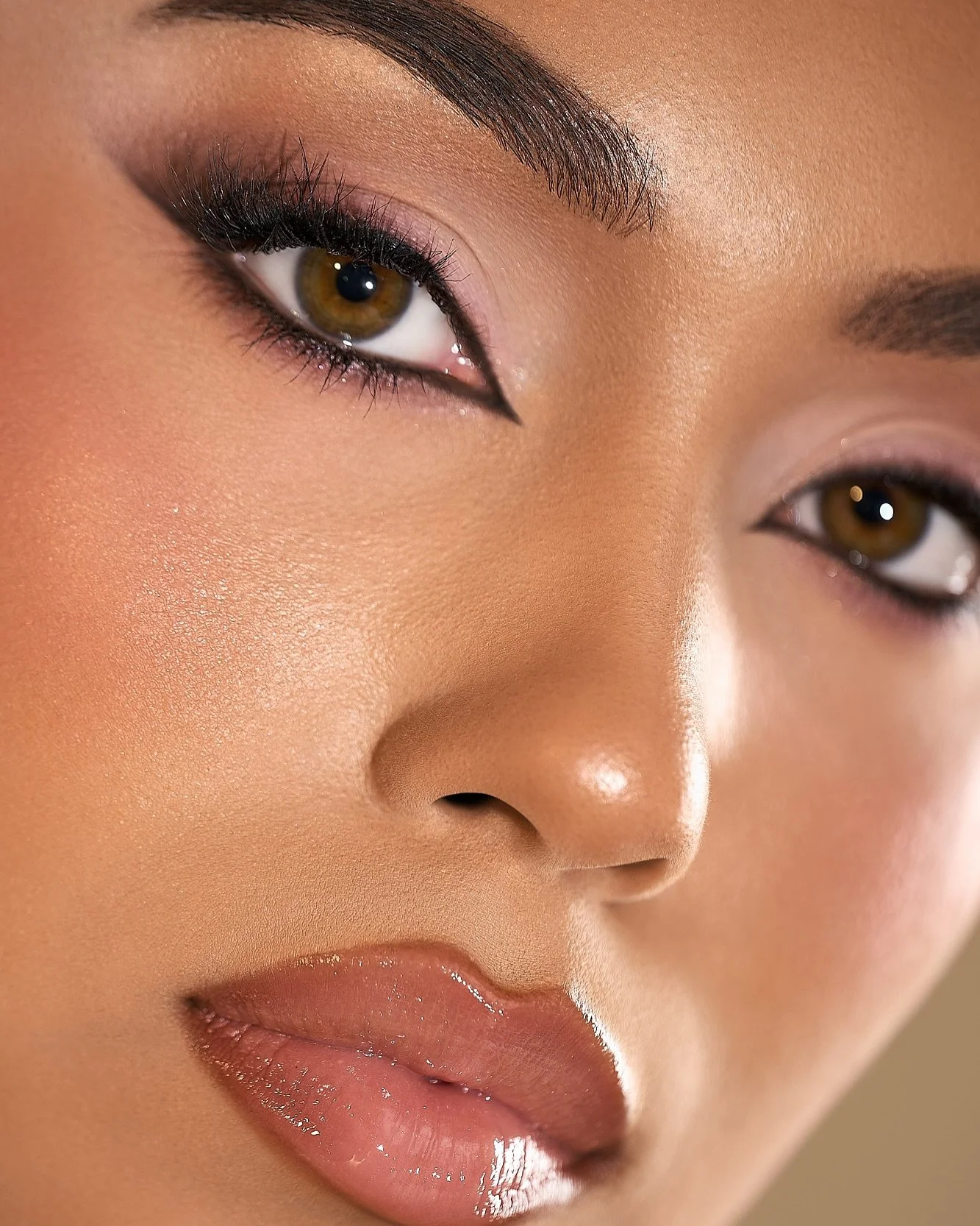 New Work w/ @glambycynn with the effortless look on @pocaa.hunit 
Photographer: @_nadirjohnson 
.
.
.
.
.
#beautymakeup #beautymakeupartist #nycmakeupartist #makeupartistnyc #beautyphotoshoot #nycphotographer #njphotographer