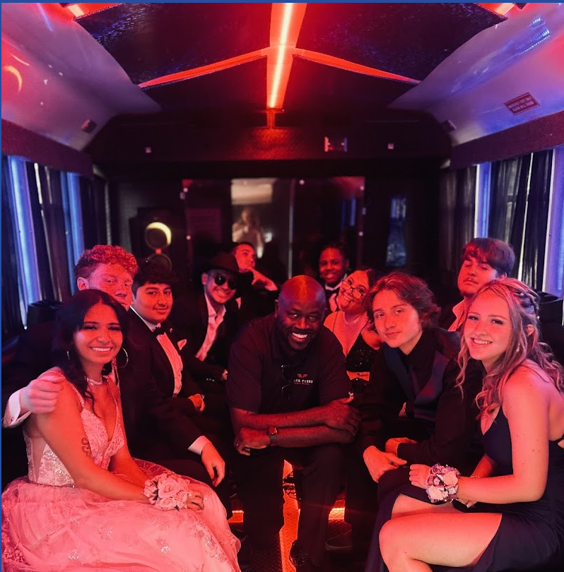 dallas-party-bus-group.png