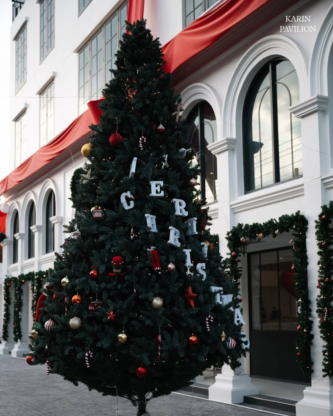 ✨ Let&rsquo;s Party at KARIN Pavilion! 🎉
ไม่ว่าจะเป็นงานเลี้ยงบริษัท หรืองานปาร์ตี้ส่งท้ายปี 
ครินพร้อมจัดสรรทุกความต้องการ 

🎤 เวที เครื่องเสียง และไฟย้อม
🍽️ อาหาร และเครื่องดื่ม
❤️&zwj;🔥 เริ่มต้นเพียงท่านละ 799฿

รีบจองด่วน!!
📞 โทร : 094-987-6