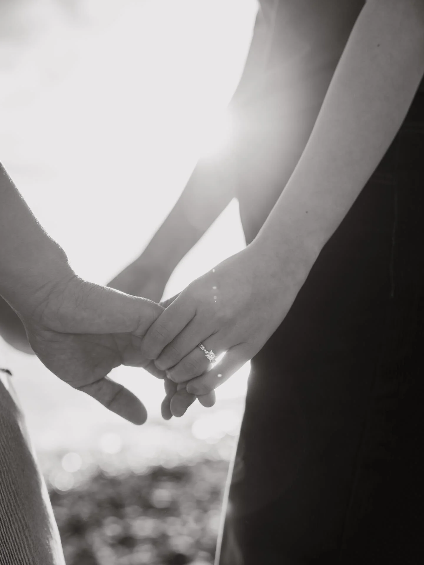 The beginning of forever 💍✨

#coupleshoot #engagementshoot #melbourneweddingphotographer #engagementshoot #proposal #engagementring #ring #geelongweddingphotographer
#engaged #geelongphotographer