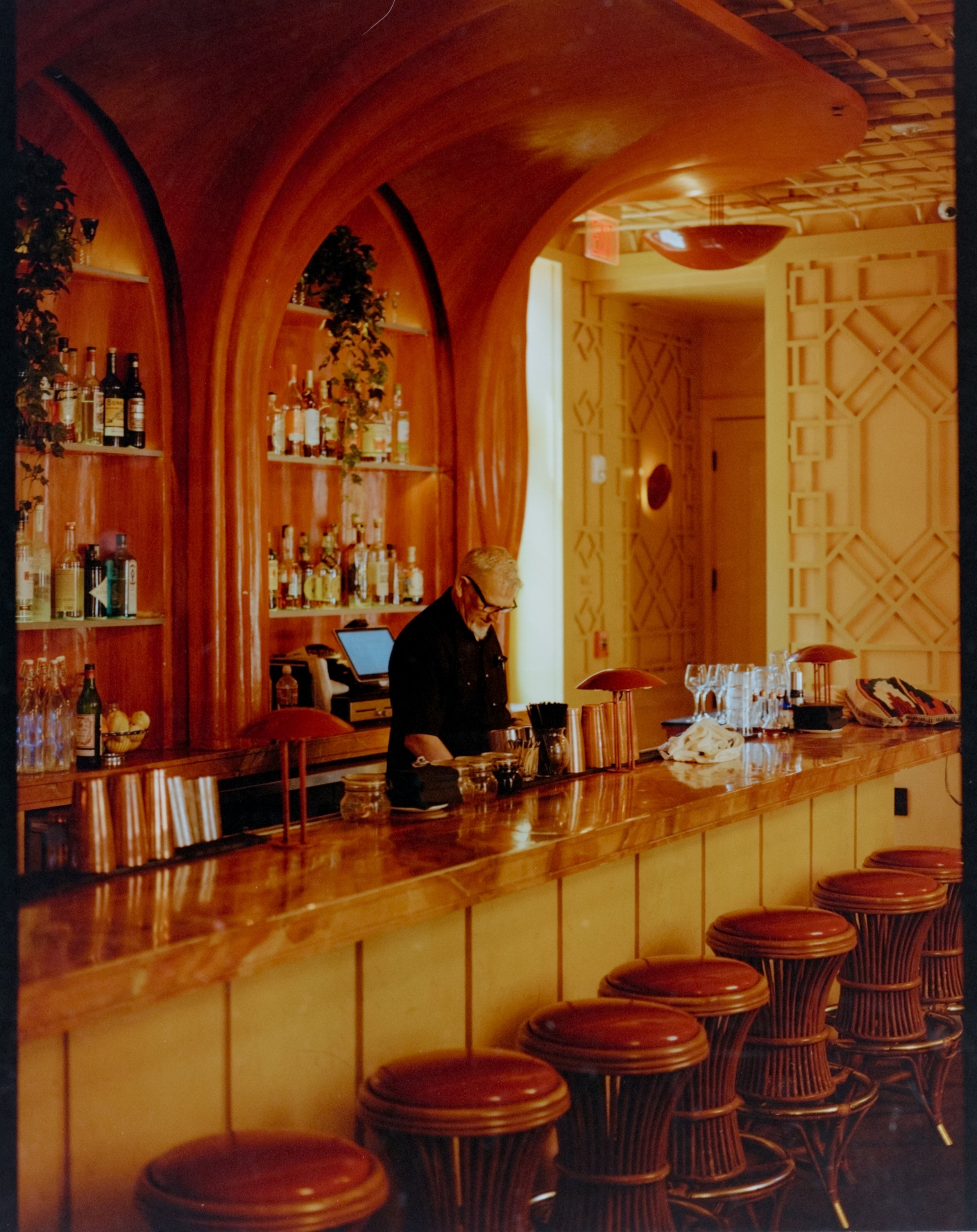 hotel_petre_paul_bar-1.jpg