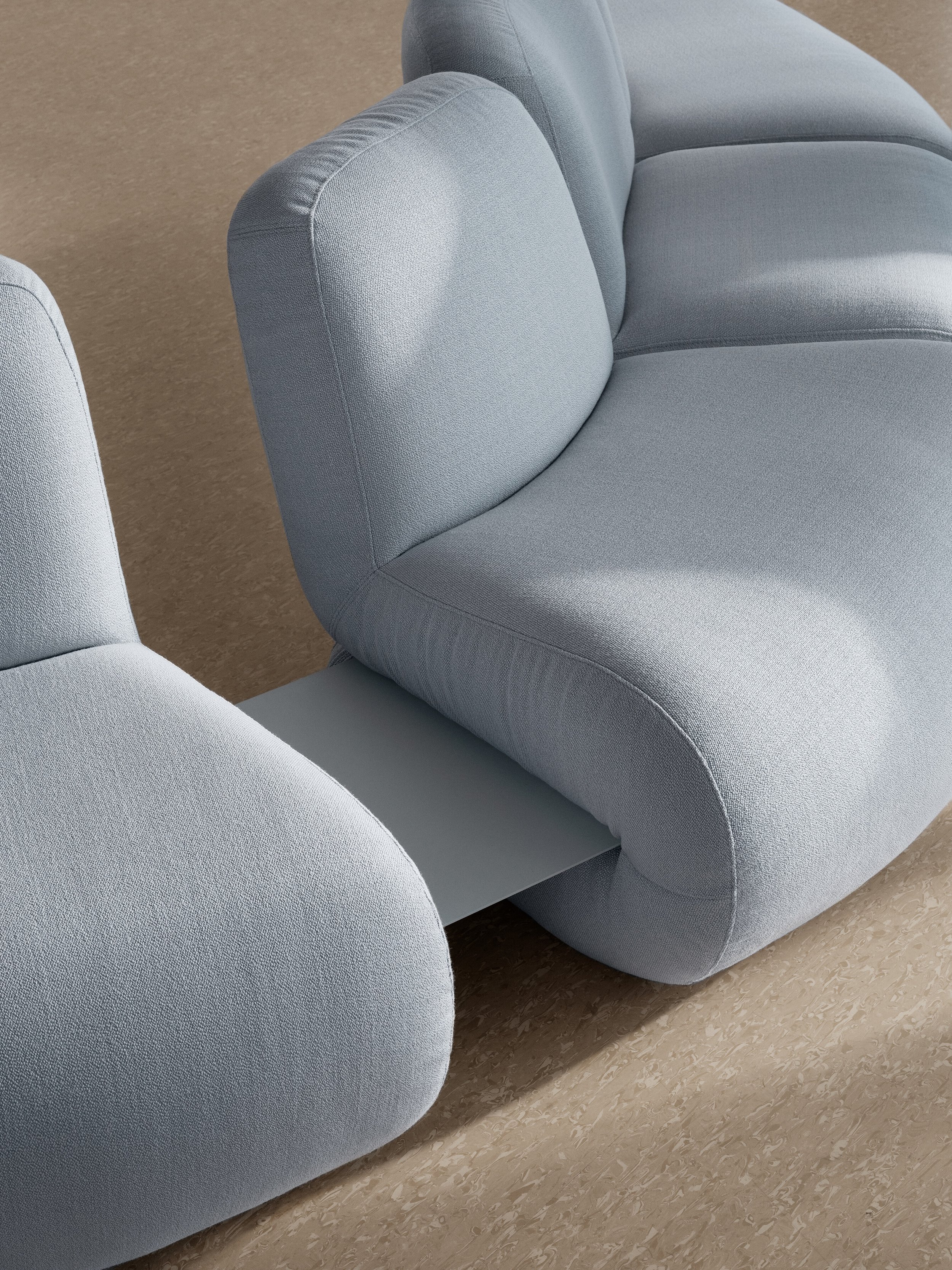 Lammhults_Bau_modularseating_table_lightblue_d01.jpeg