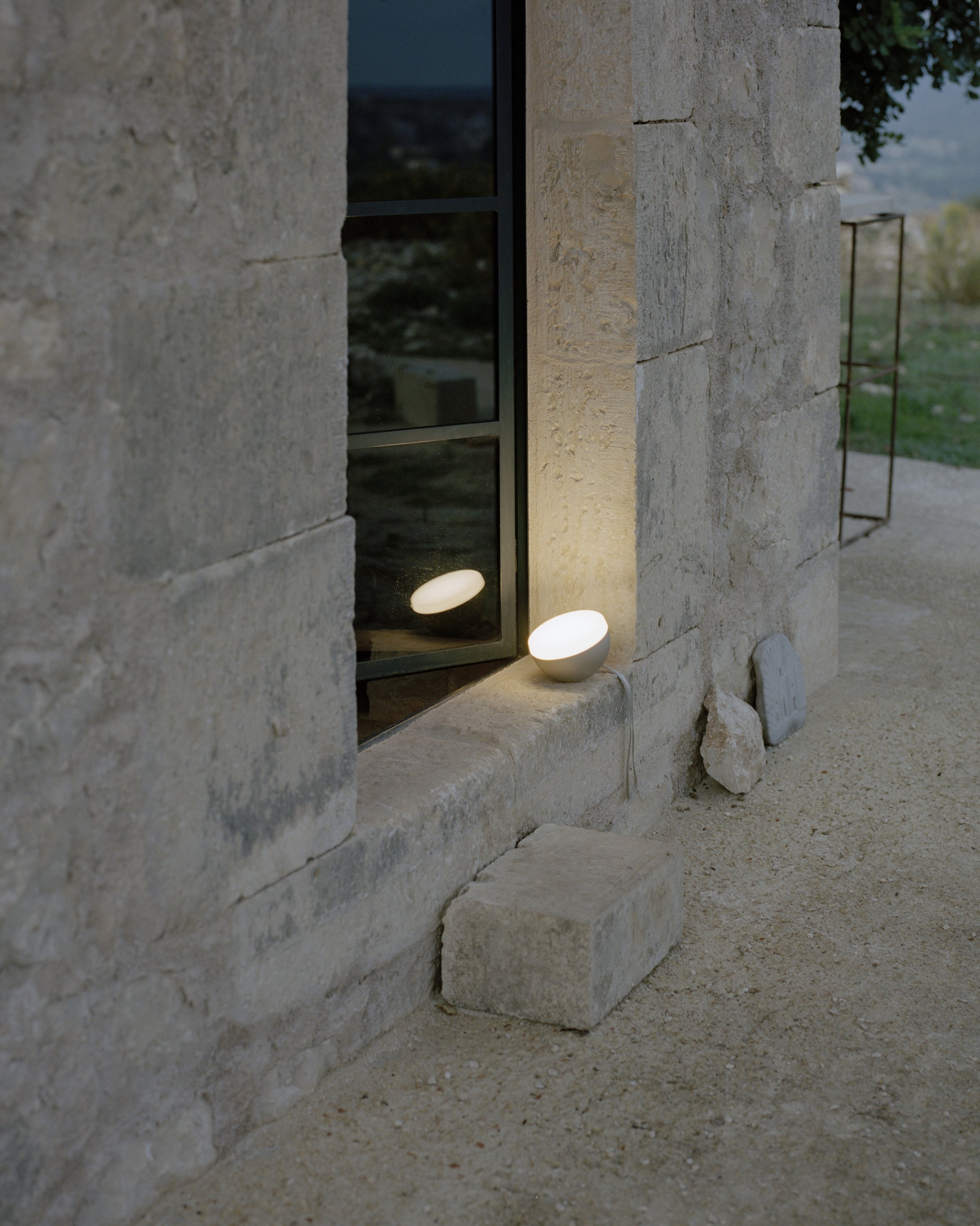 New Works_Sicily_Sphere_Adventure_Light_Warm Grey_839_02_B.jpg