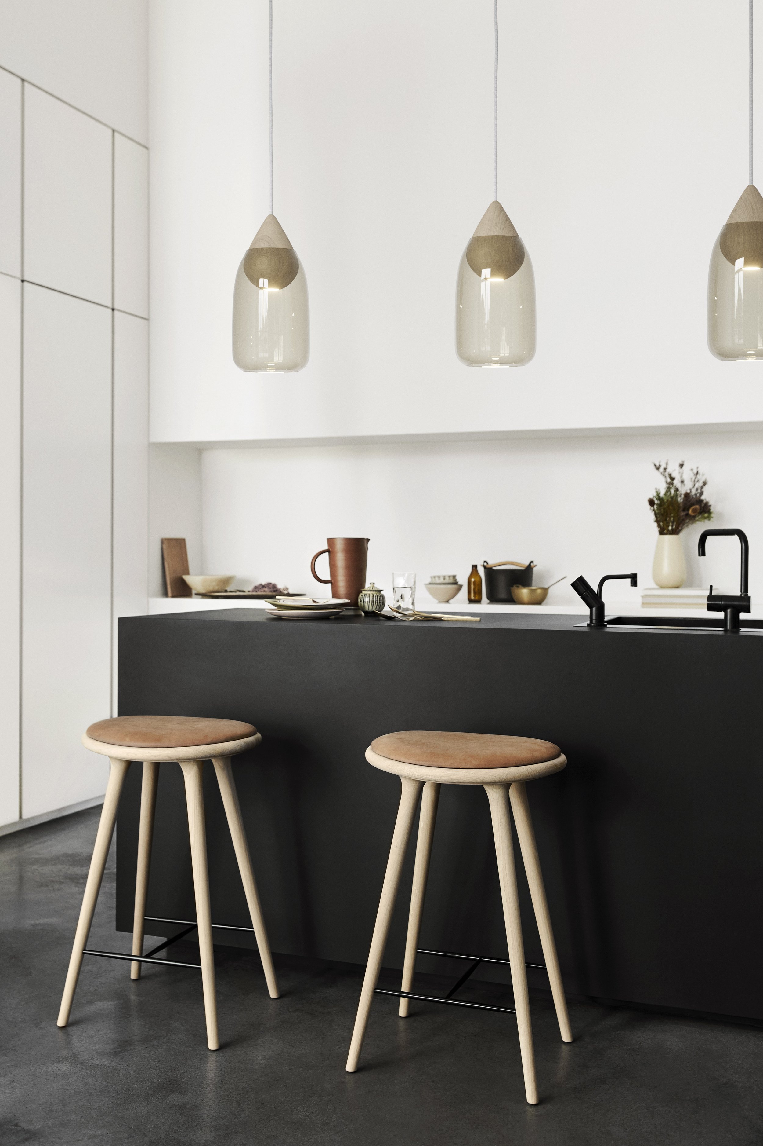 MaterCampaign19_HighStool.jpg
