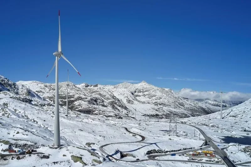 Oiseaux migrateurs et éoliennes: une coexistence possible?
