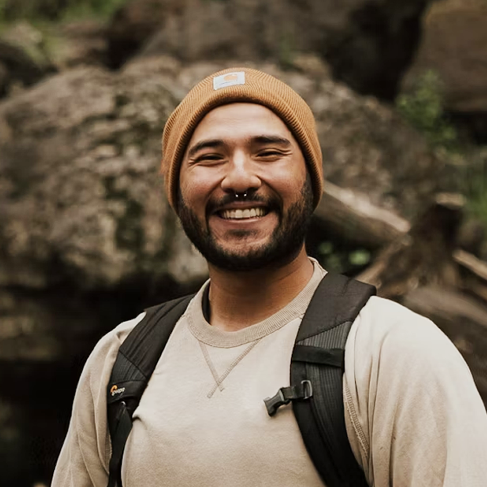Solavia user persona Toni, a 34-year-old experience seeker looking for unique travel options