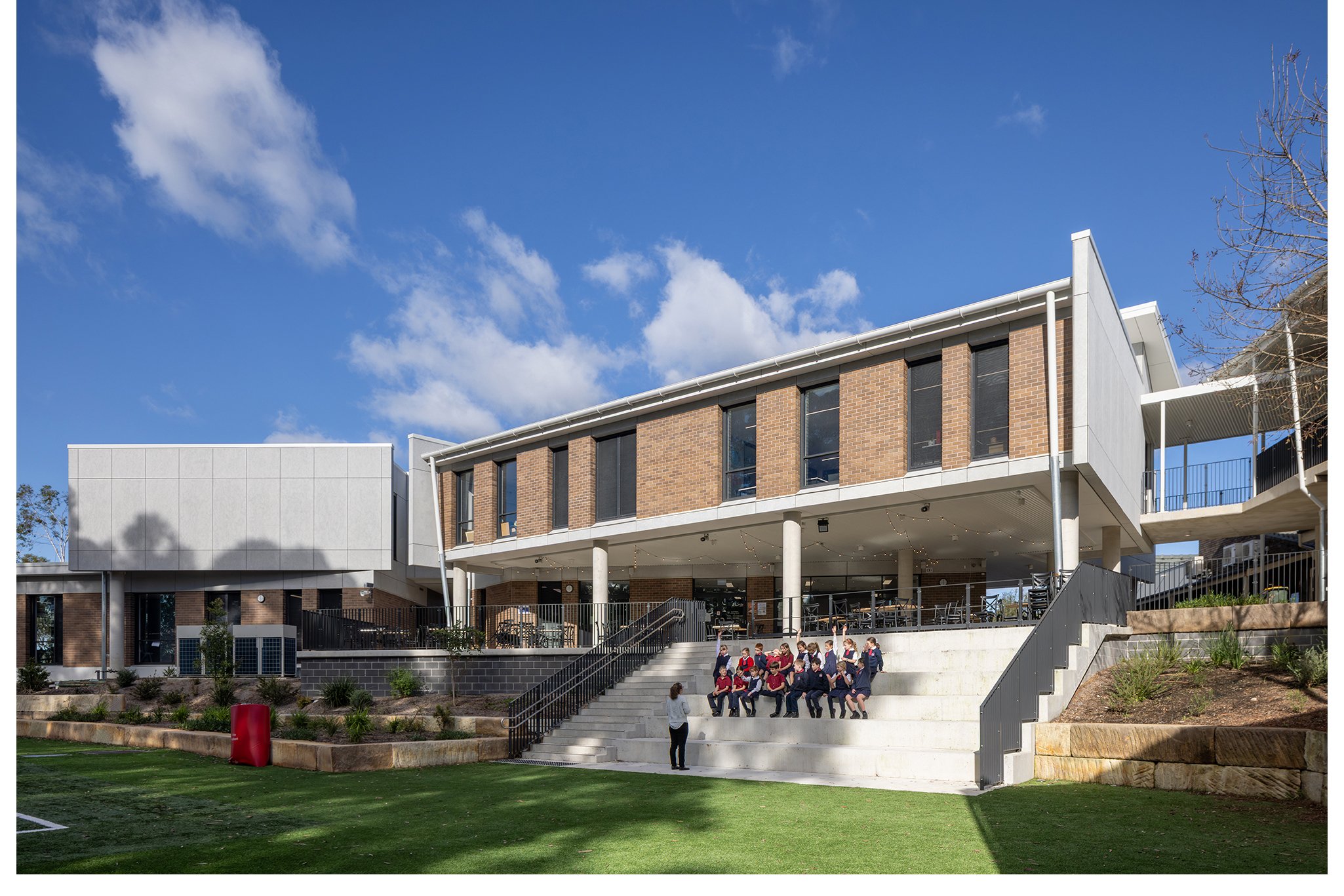 BowGoold_WycliffeChristianSchool_Warrimoo_03.jpg