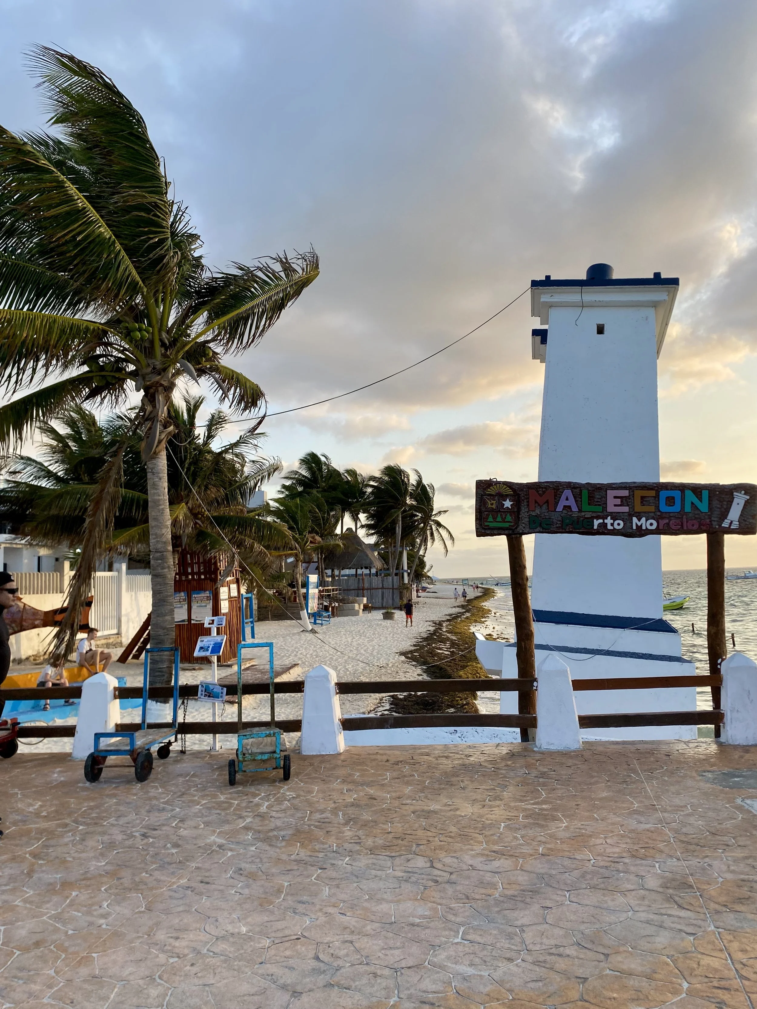 Playa Pública Puerto Morelos