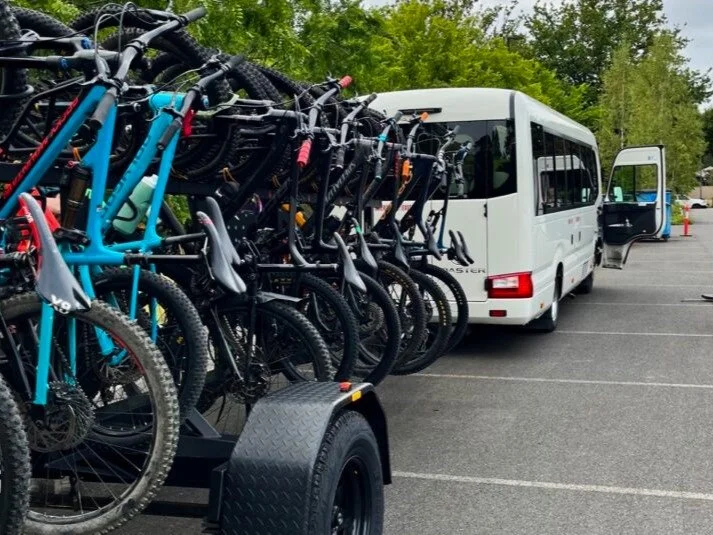 Shuttle Service Lake Mountain