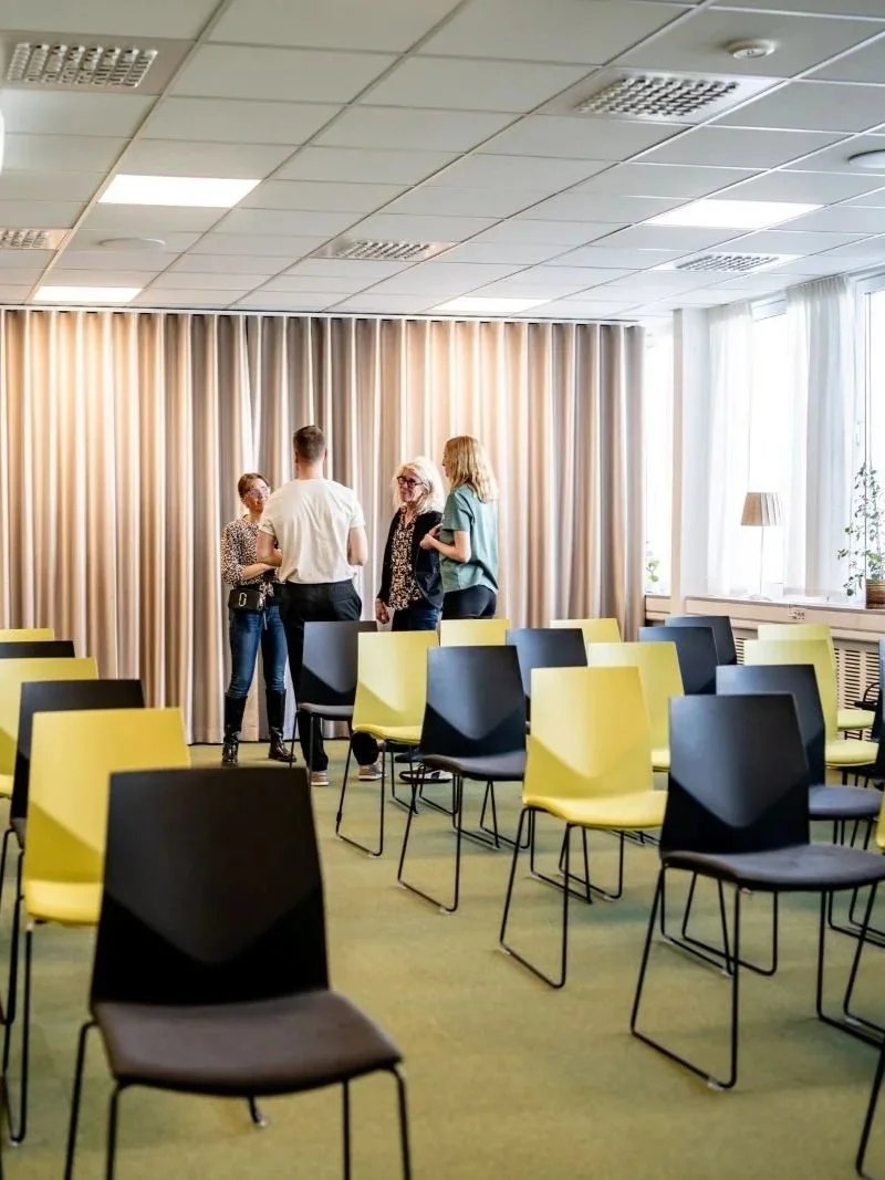 KONFERENSLOKAL
 

 Konferenslokaler för  upp till 120 personer 